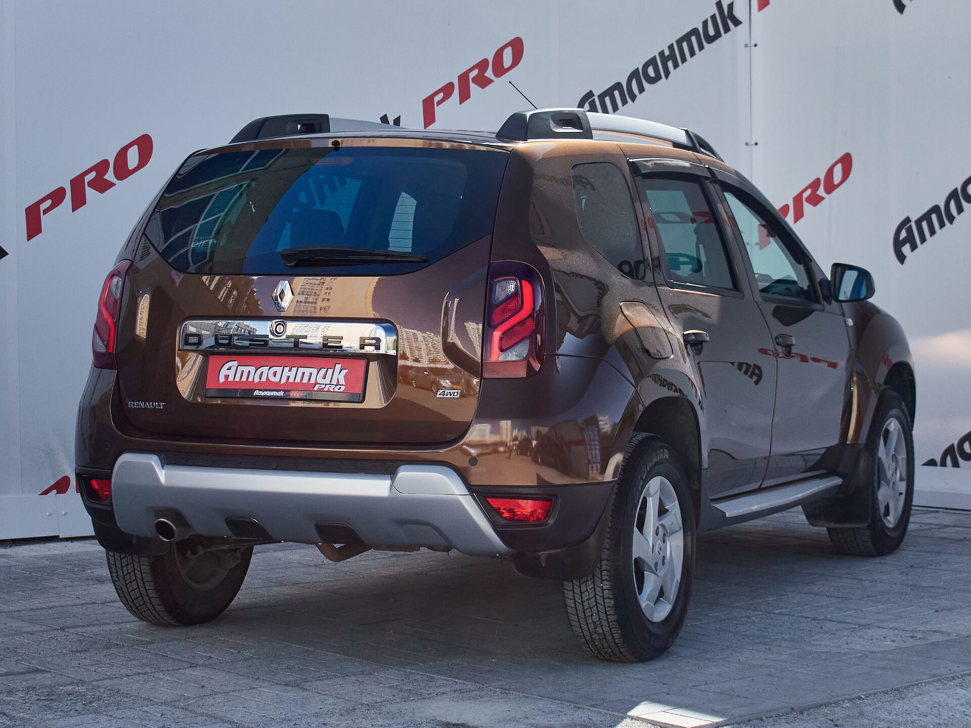 Купить Renault Duster 2.0 MT (143 л.с.) 4WD, 2015 в Екатеренбурге