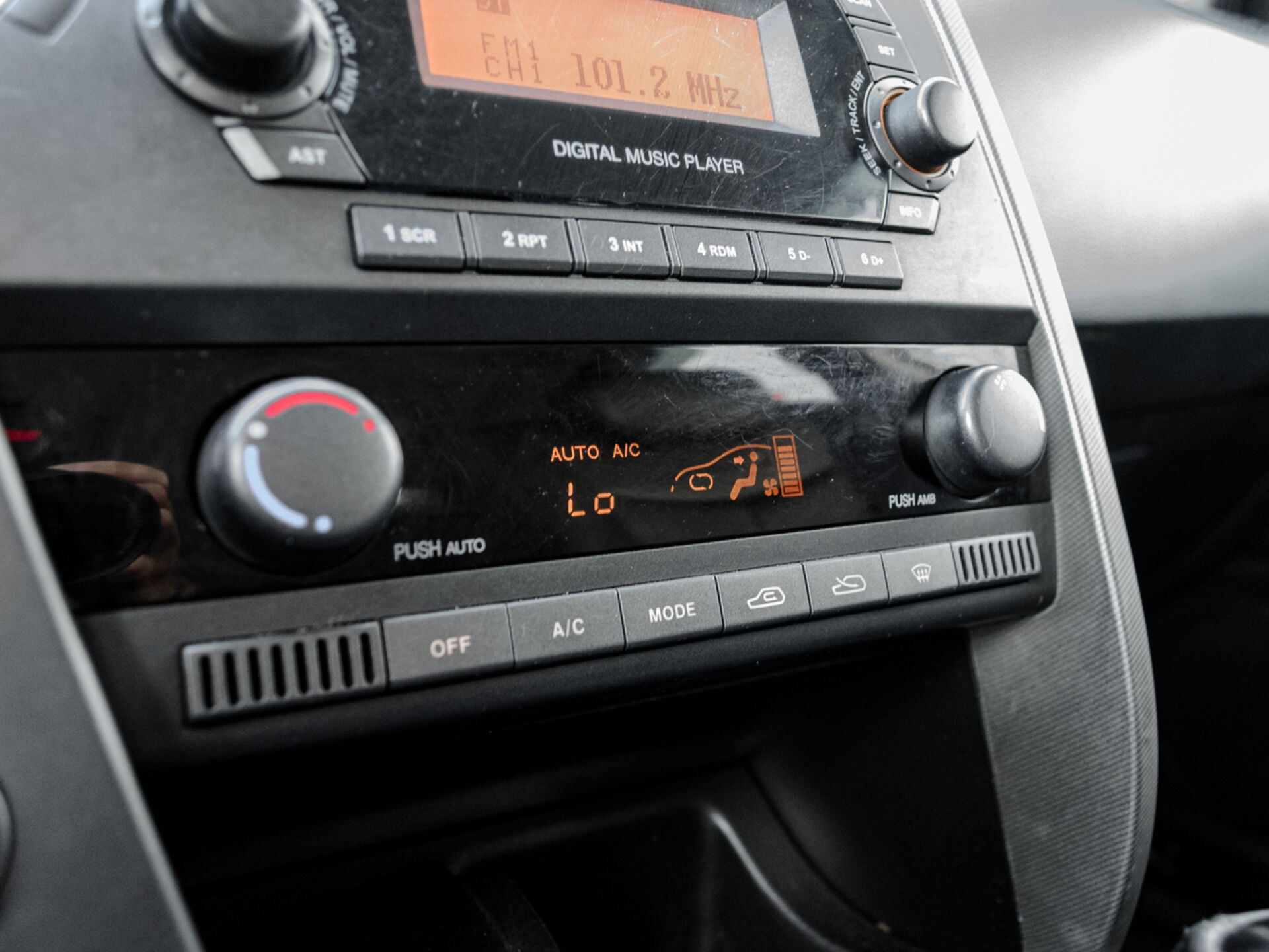 Купить SsangYong Kyron 6-speed 2.3 AT (150 л.с.) 4WD, 2014 в Екатеренбурге