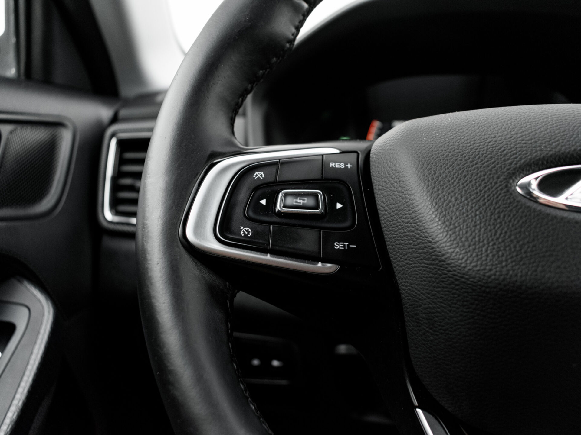 Купить Chery Tiggo 4 1.5 AMT (147 л.с.), 2021 в Екатеренбурге