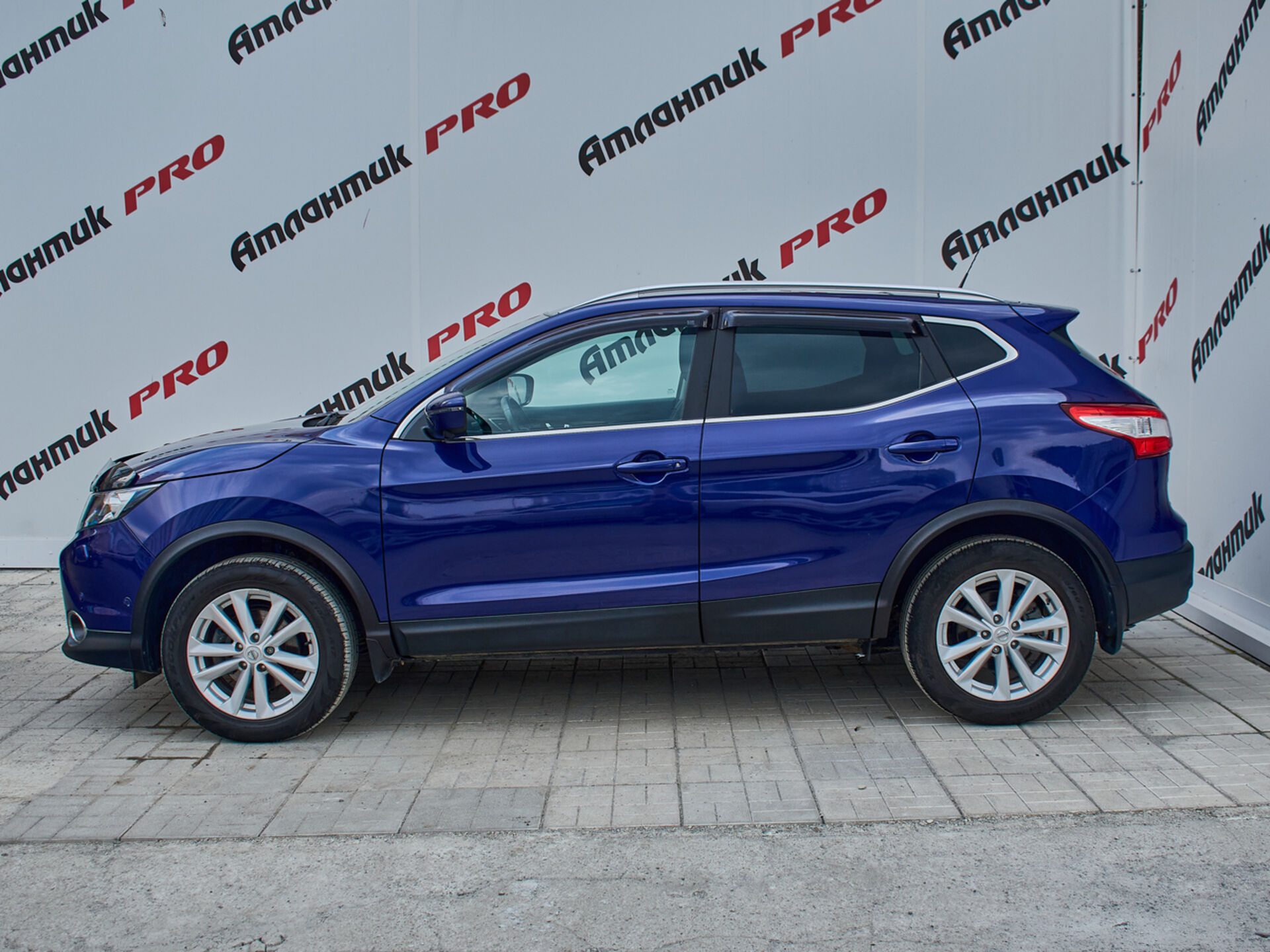 Купить Nissan Qashqai 2.0 CVT (144 л.с.) 4WD, 2016 в Екатеренбурге
