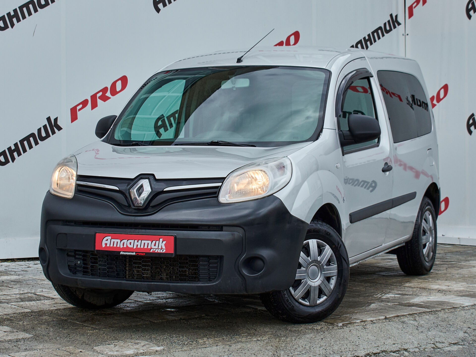 Купить Renault Kangoo 1.6 MT (102 л.с.), 2013 в Екатеренбурге