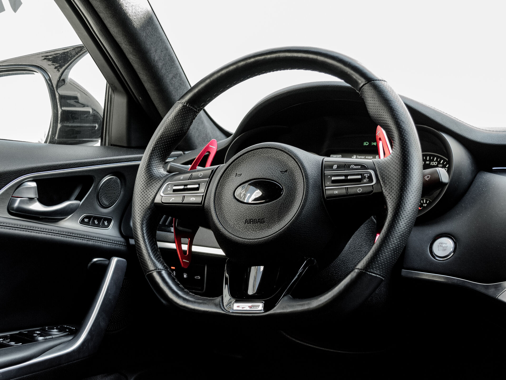 Купить Kia Stinger 2.0 AT (247 л.с.) 4WD, 2018 в Екатеренбурге
