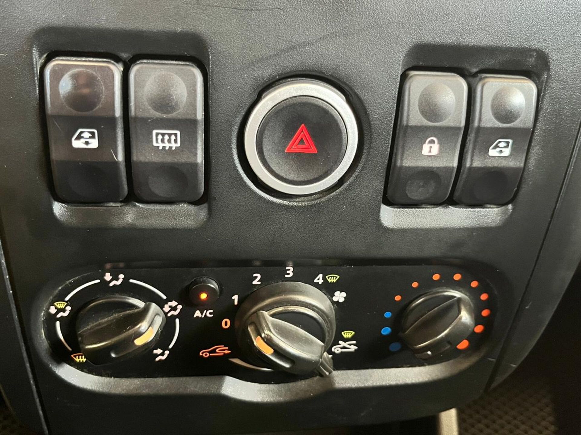 Lada Largus Classic (5 мест Air conditioner) 2018 г.в., 252 386 км.