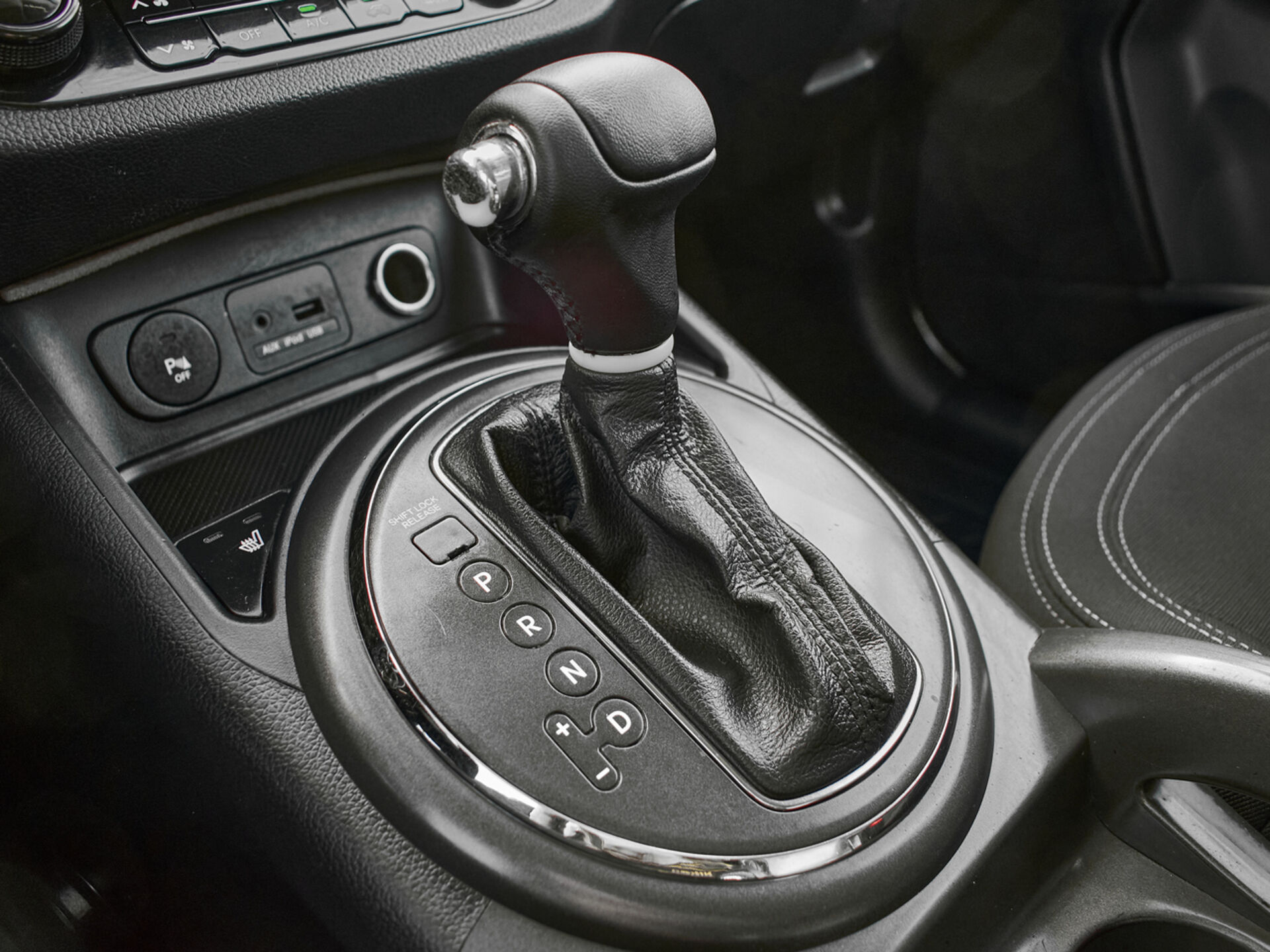 Купить Kia Sportage 2.0 AT (150 л.с.), 2012 в Екатеренбурге