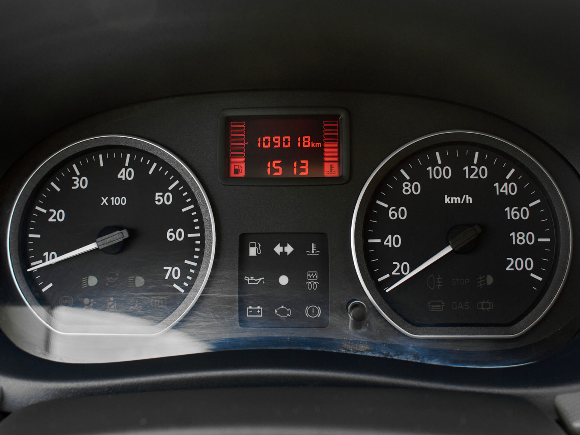 Купить Renault Sandero 1.6 MT (84 л.с.), 2013 в Екатеренбурге
