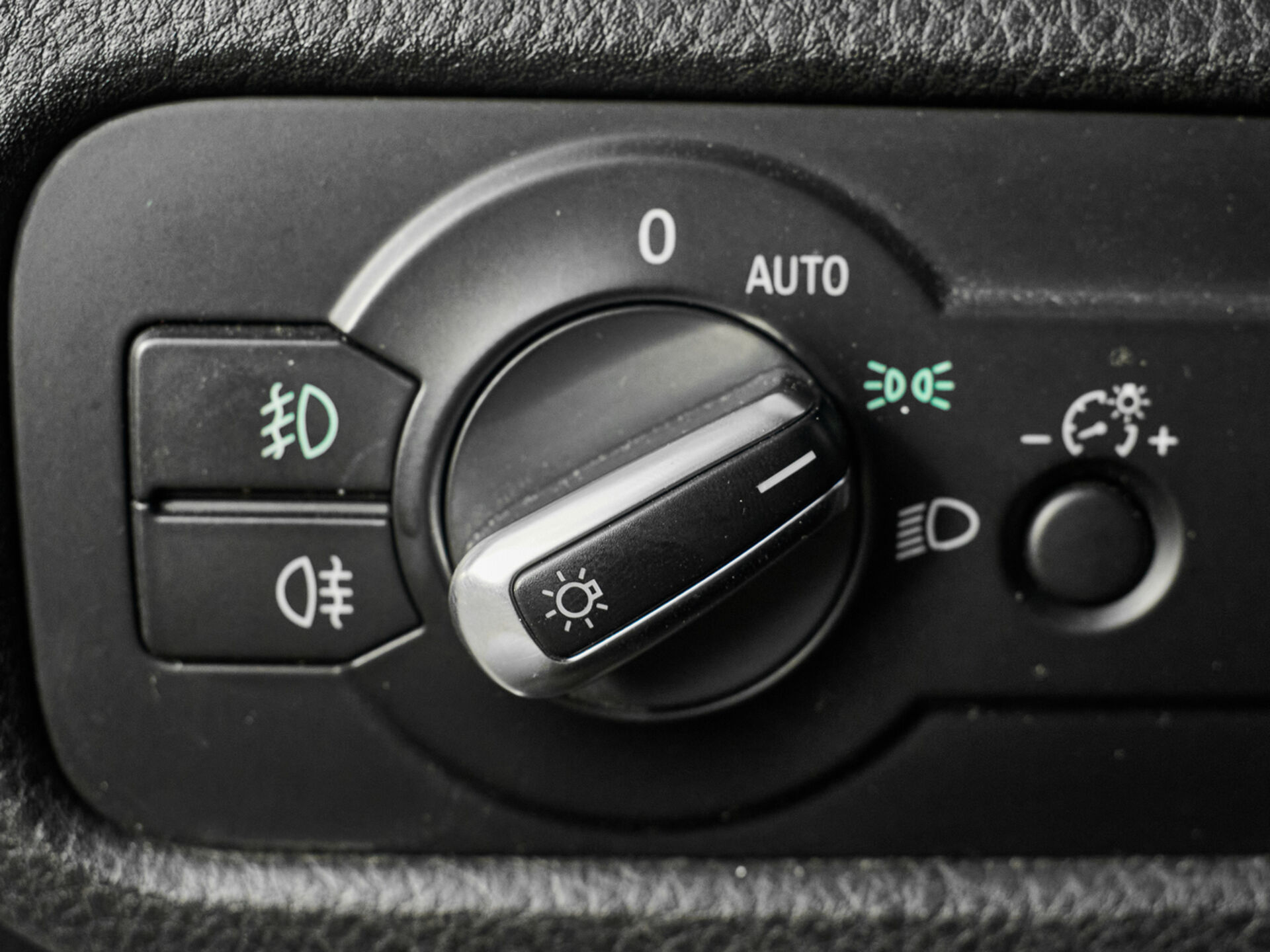 Купить Volkswagen Touareg 3.0d AT (204 л.с.) 4WD, 2011 в Екатеренбурге