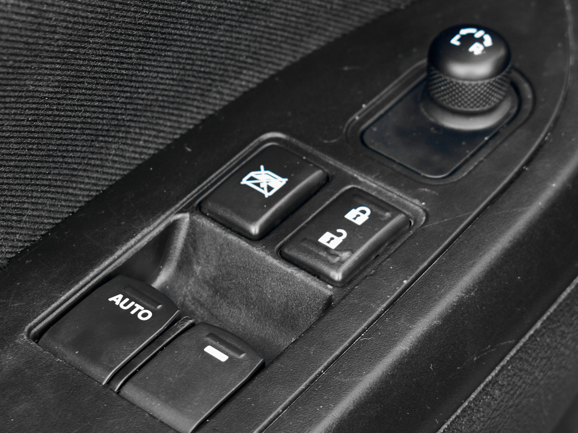 Купить Suzuki Vitara 1.6 AT (117 л.с.), 2016 в Екатеренбурге
