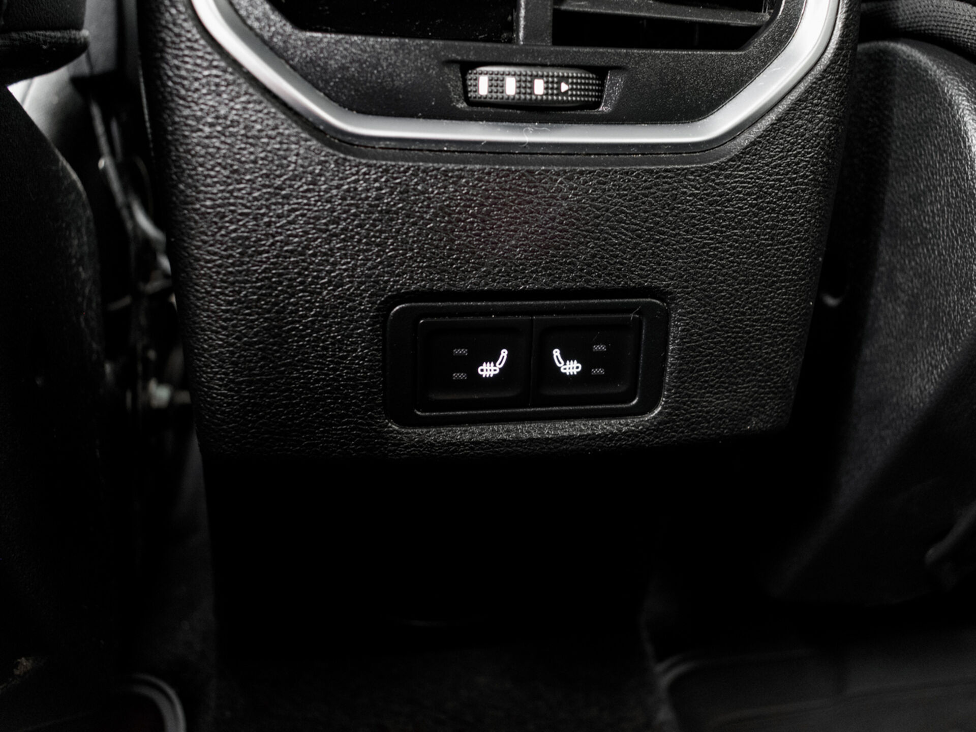 Купить Chery Tiggo 4 1.5 AMT (147 л.с.), 2021 в Екатеренбурге