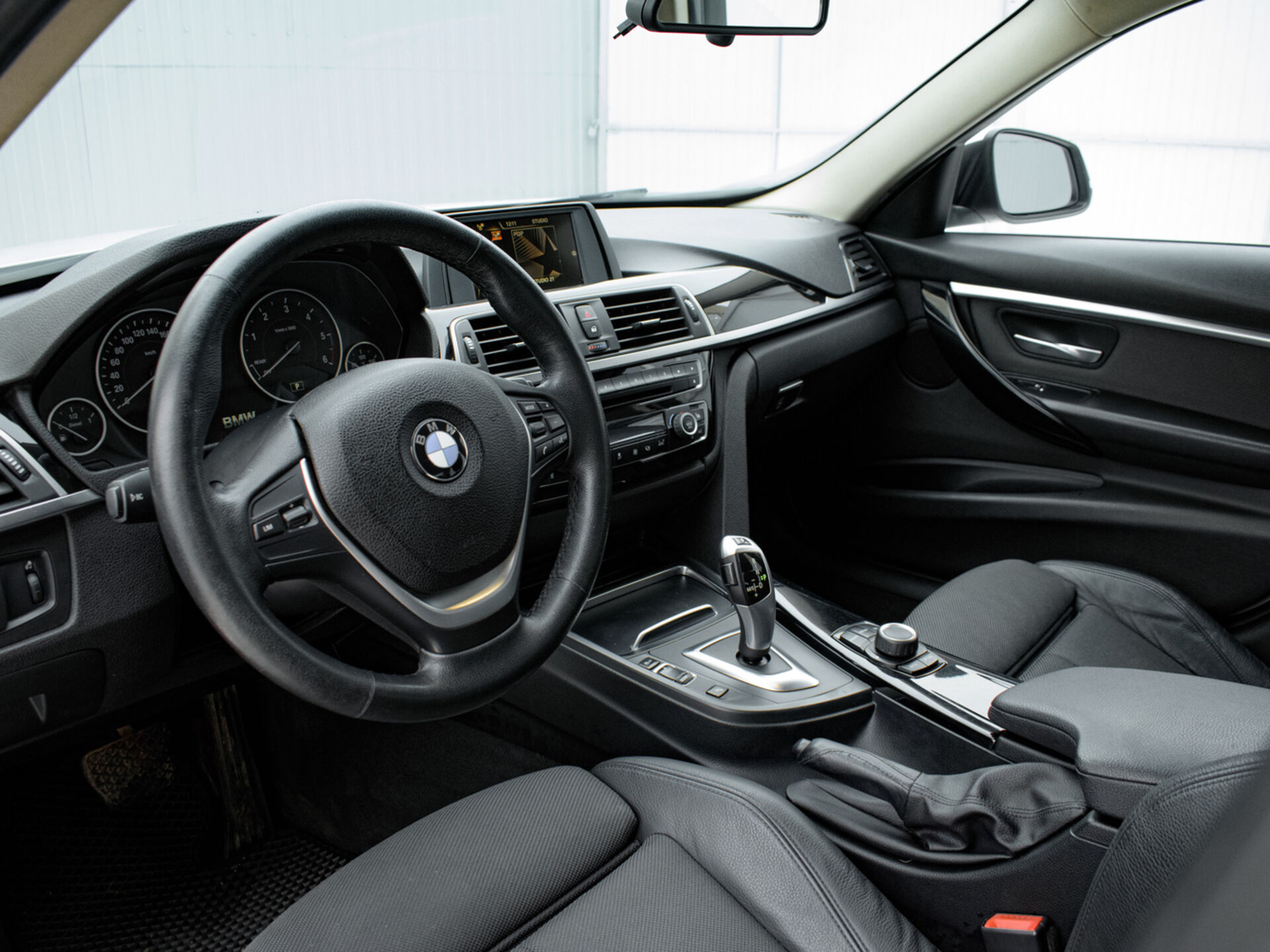 Купить BMW 3 серии 320d xDrive 2.0d AT (190 л.с.) 4WD, 2016 в Екатеренбурге