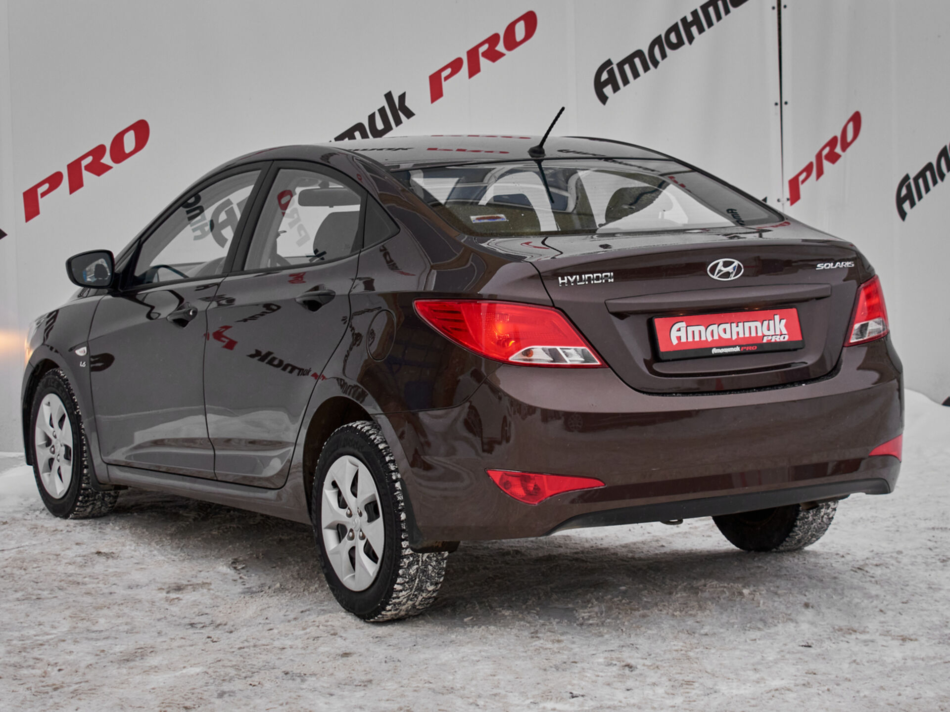 Купить Hyundai Solaris 1.6 AT (123 л.с.), 2015 в Екатеренбурге