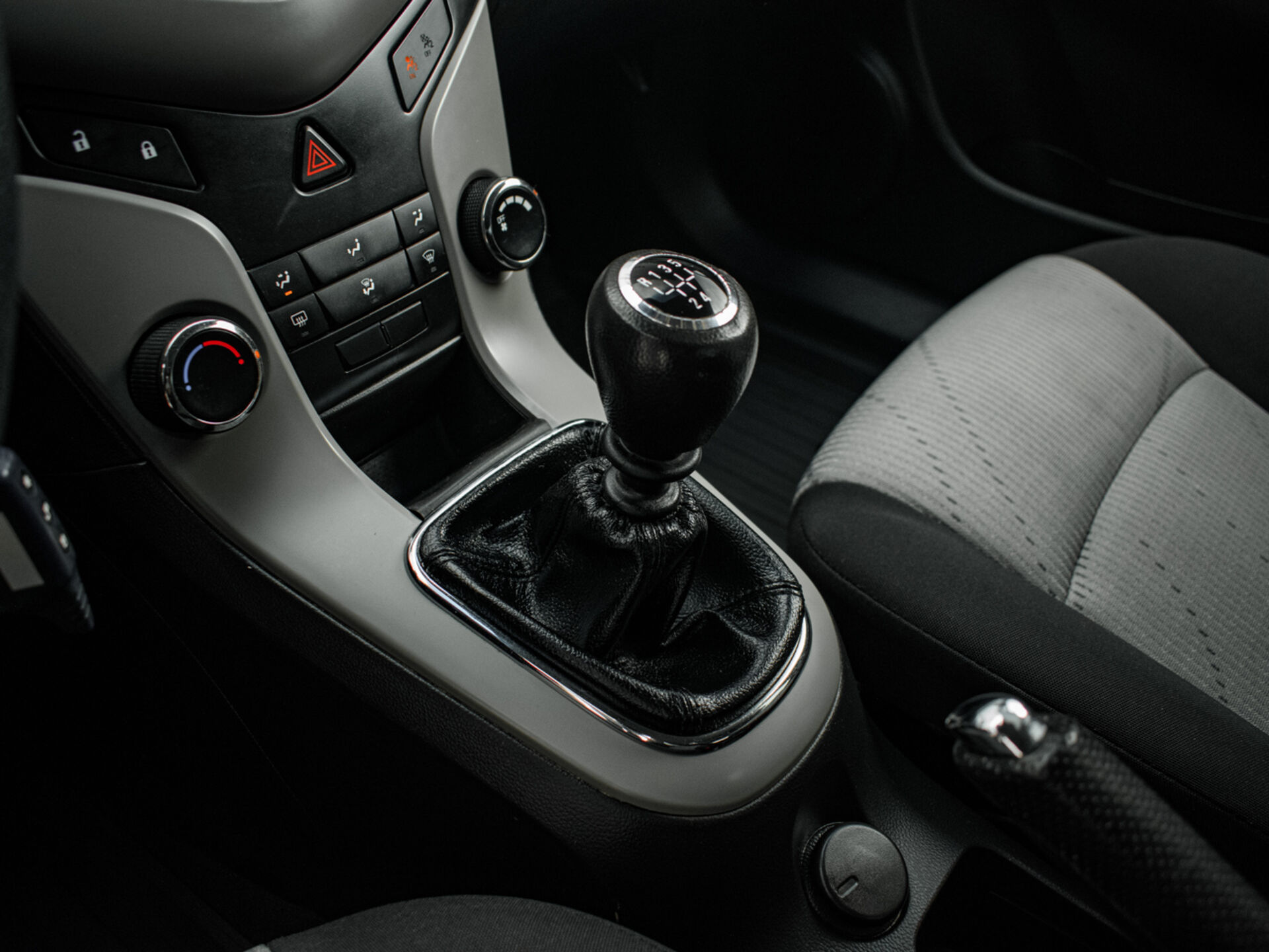 Купить Chevrolet Cruze 1.6 MT (109 л.с.), 2012 в Екатеренбурге