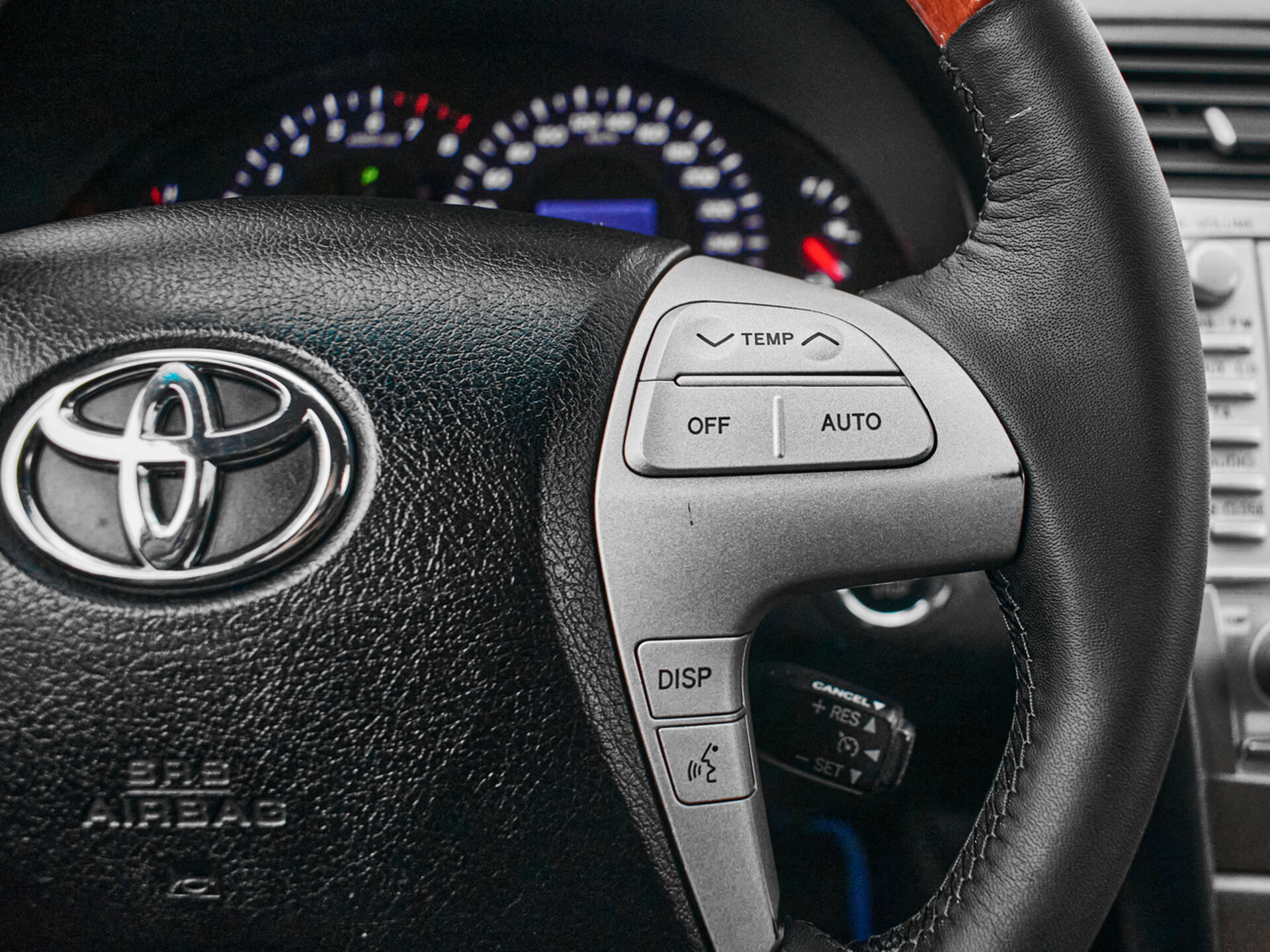 Купить Toyota Camry 3.5 AT (277 л.с.), 2011 в Екатеренбурге