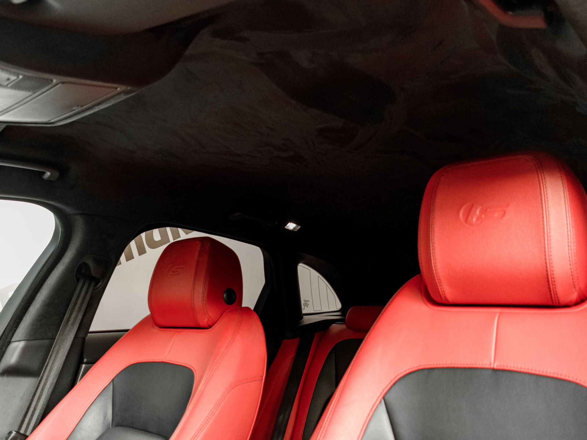 Купить Jaguar F-Pace 3.0d AT (300 л.с.) 4WD, 2018 в Екатеренбурге