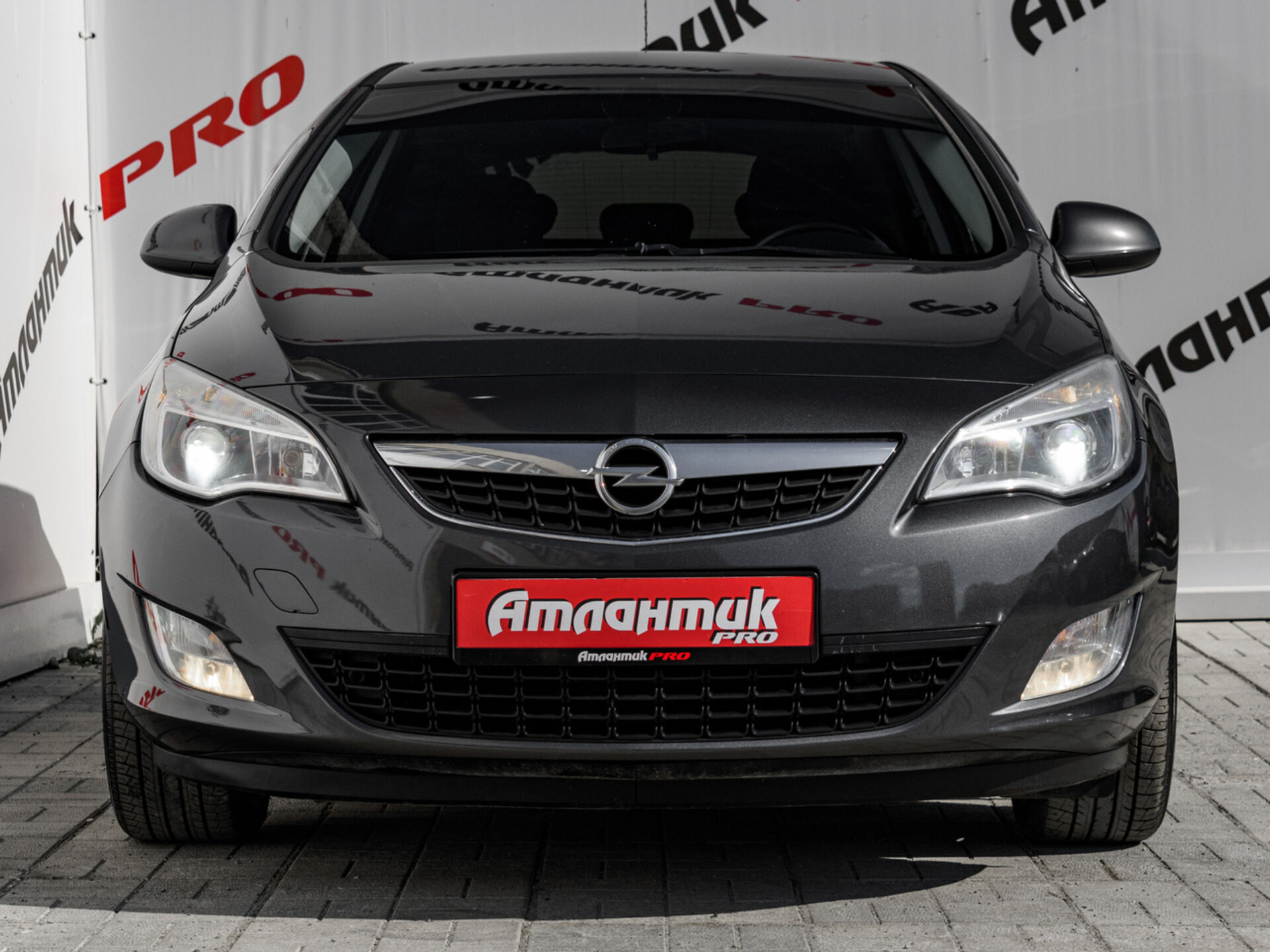 Купить Opel Astra 1.6 AT (115 л.с.), 2010 в Екатеренбурге