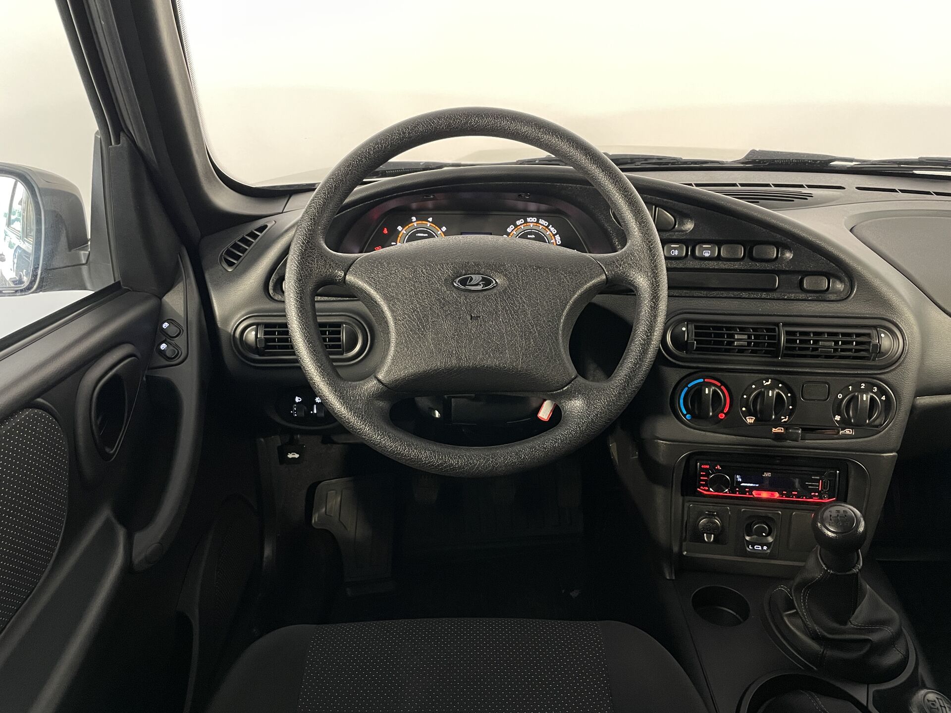Lada Niva Travel Classic'24 (2023-2024) 2023 г.в., 14 668 км.