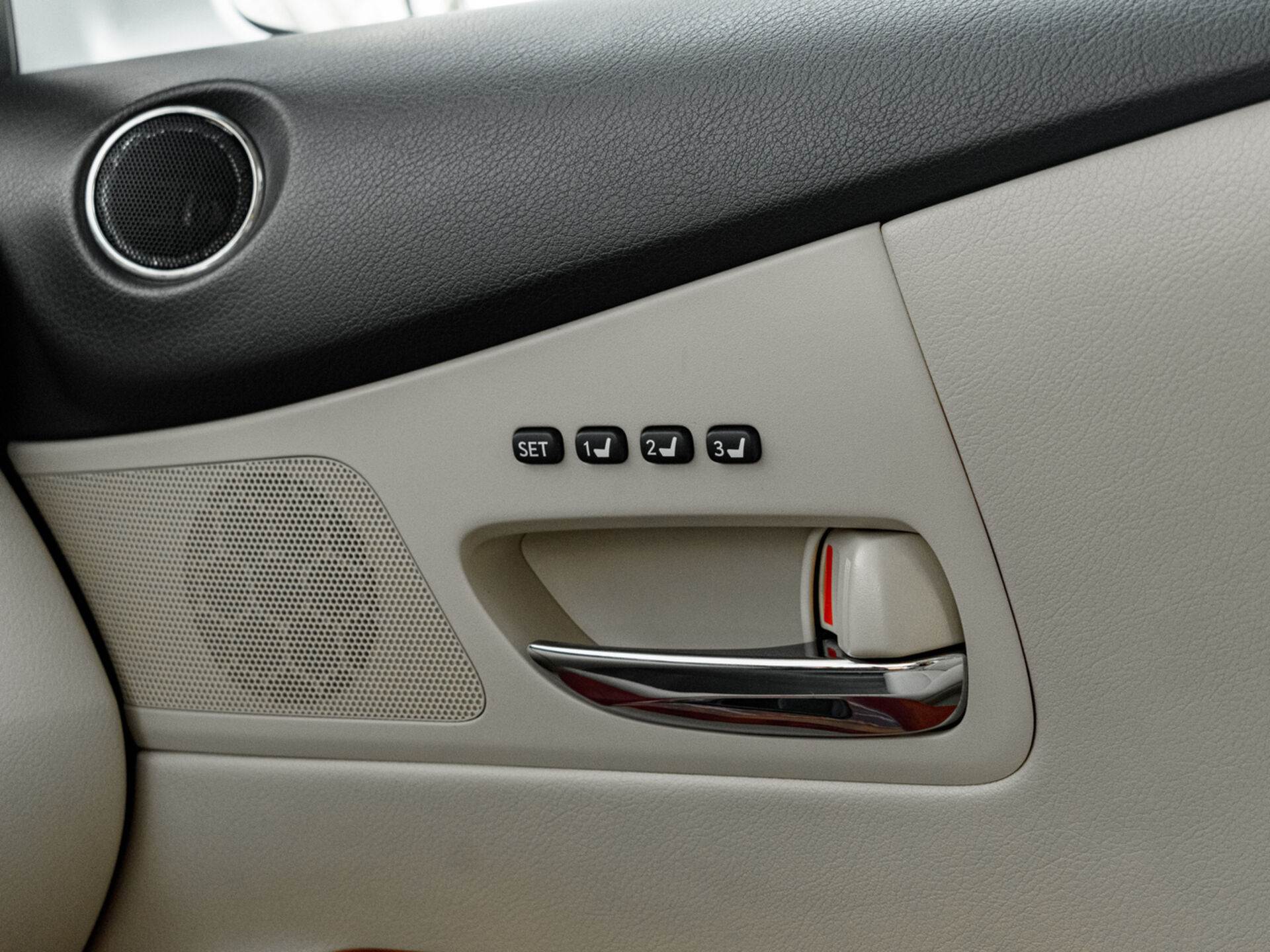 Купить Lexus RX 450h 3.5hyb CVT (249 л.с.) 4WD, 2010 в Екатеренбурге