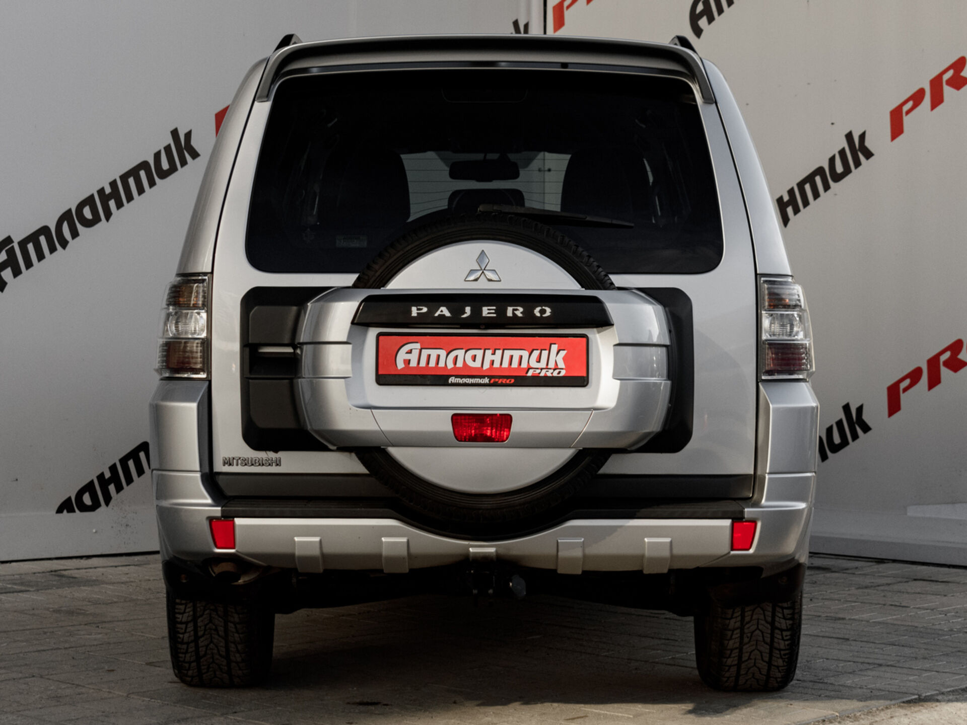 Купить Mitsubishi Pajero 3.0 AT (178 л.с.) 4WD, 2012 в Екатеренбурге