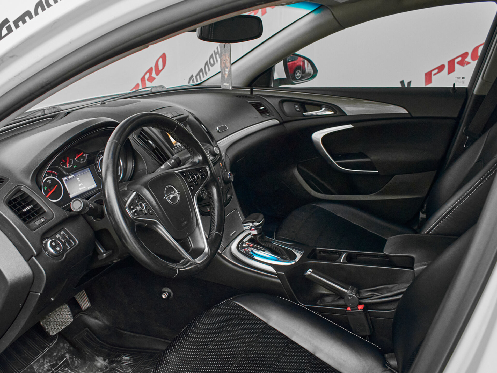 Купить Opel Insignia 1.6 AT (170 л.с.), 2014 в Екатеренбурге