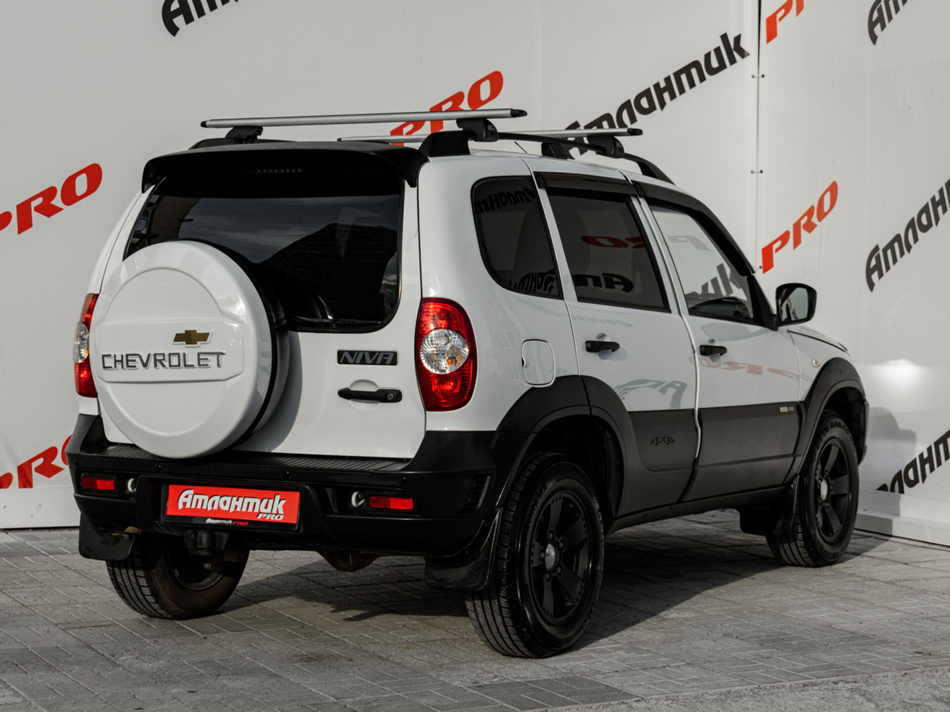 Купить Chevrolet Niva 1.7 MT (80 л.с.) 4WD, 2018 в Екатеренбурге