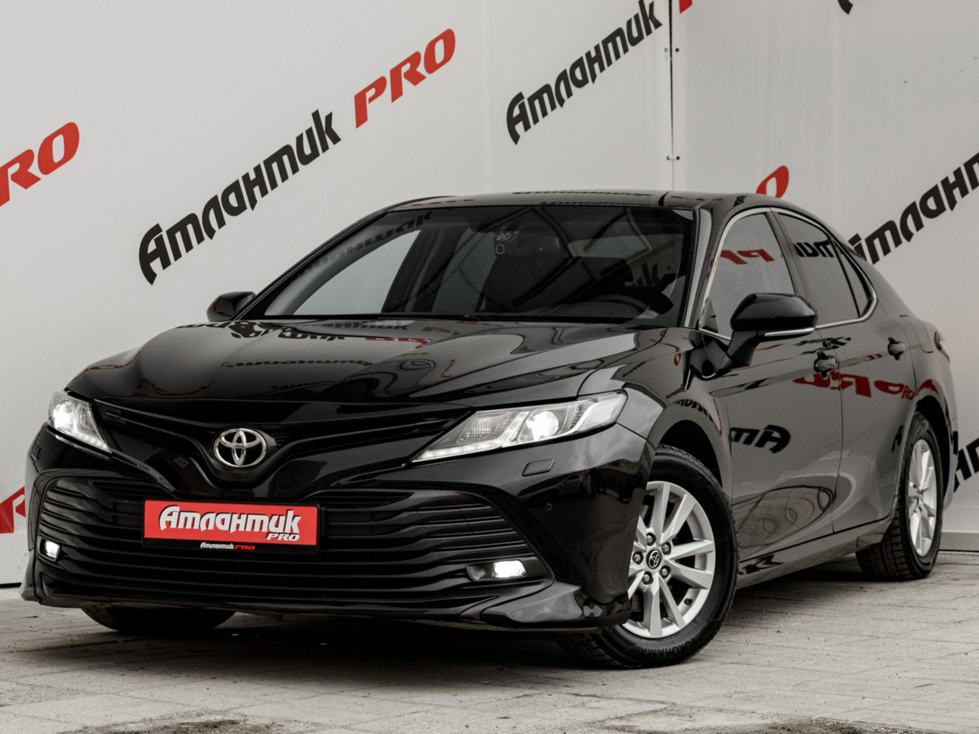 Купить Toyota Camry 2.5 AT (181 л.с.), 2019 в Екатеренбурге