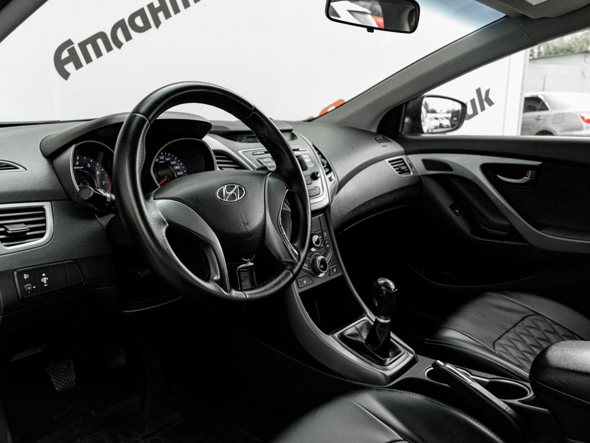 Купить Hyundai Elantra 1.6 MT (132 л.с.), 2015 в Екатеренбурге