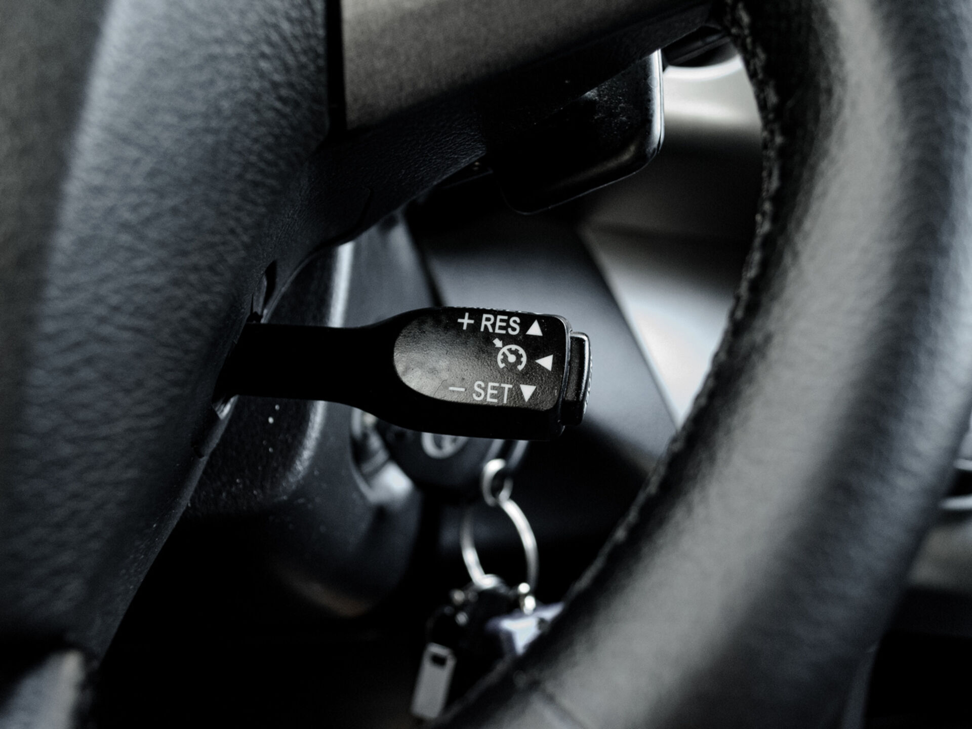 Купить Toyota RAV4 2.0 CVT (158 л.с.) 4WD, 2011 в Екатеренбурге
