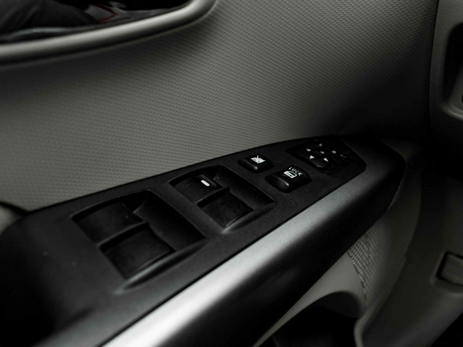 Купить Mitsubishi Outlander 3.0 AT (220 л.с.) 4WD, 2008 в Екатеренбурге