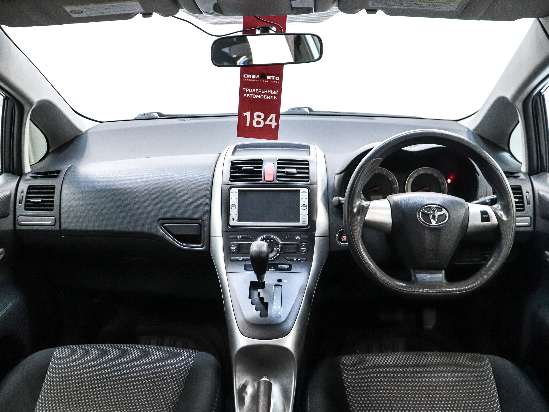 Toyota Auris 2010 14
