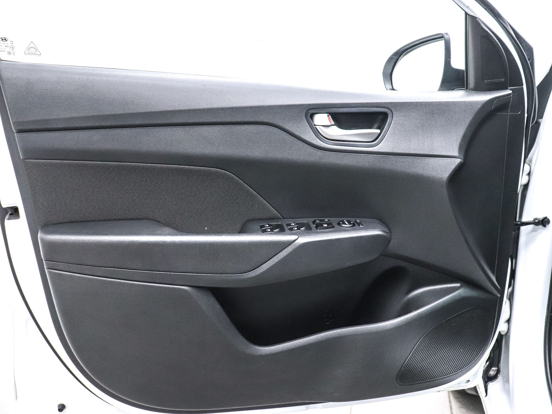 Hyundai Solaris 2018 6