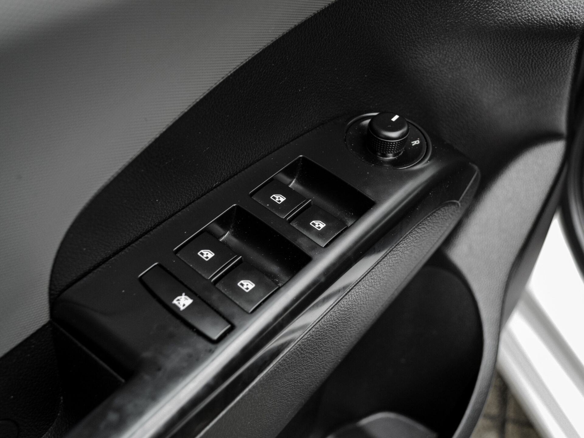 Купить Chevrolet Aveo 1.6 AT (115 л.с.), 2013 в Екатеренбурге