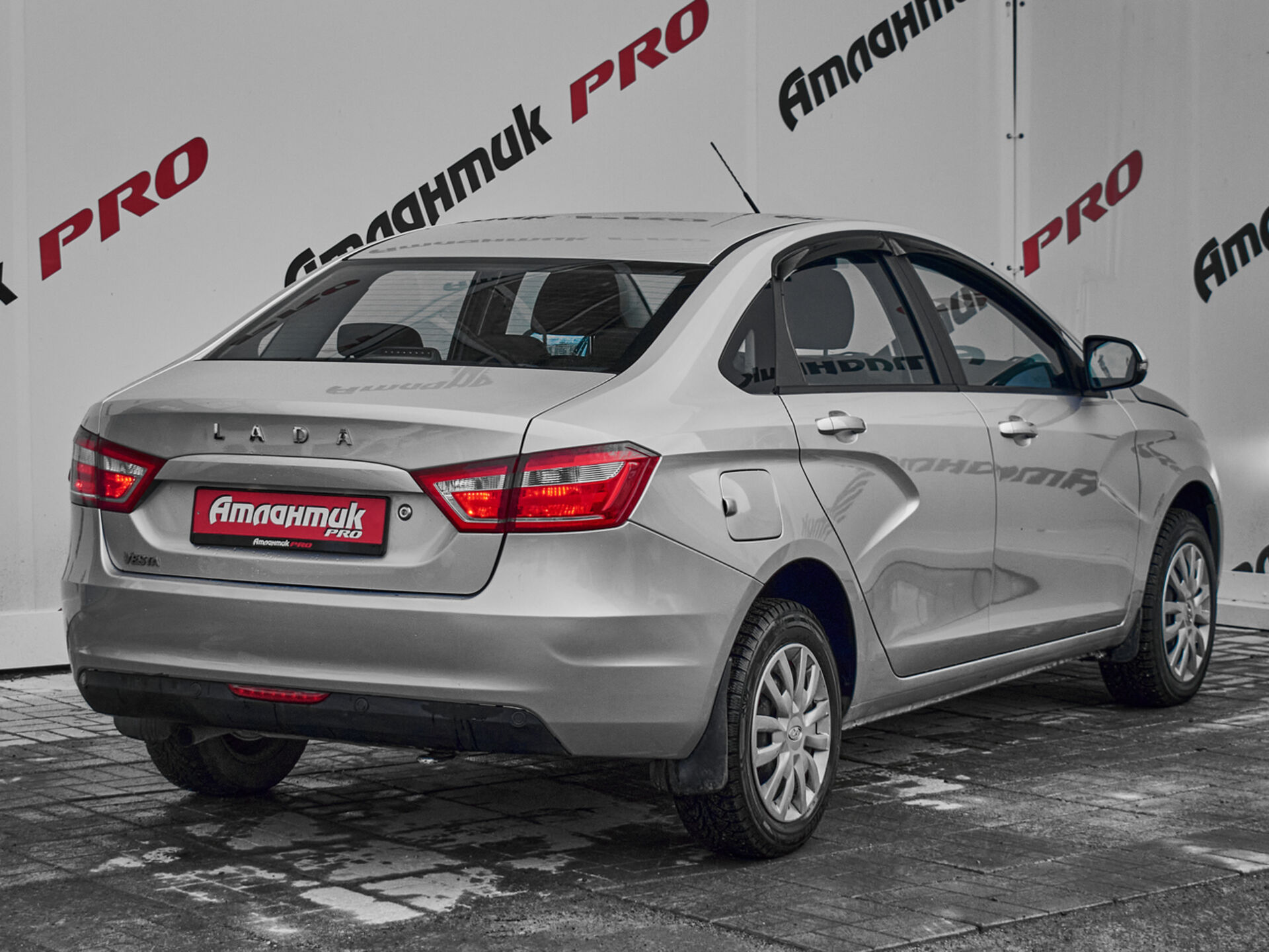 Купить Lada (ВАЗ) Vesta 1.6 MT (106 л.с.), 2016 в Екатеренбурге