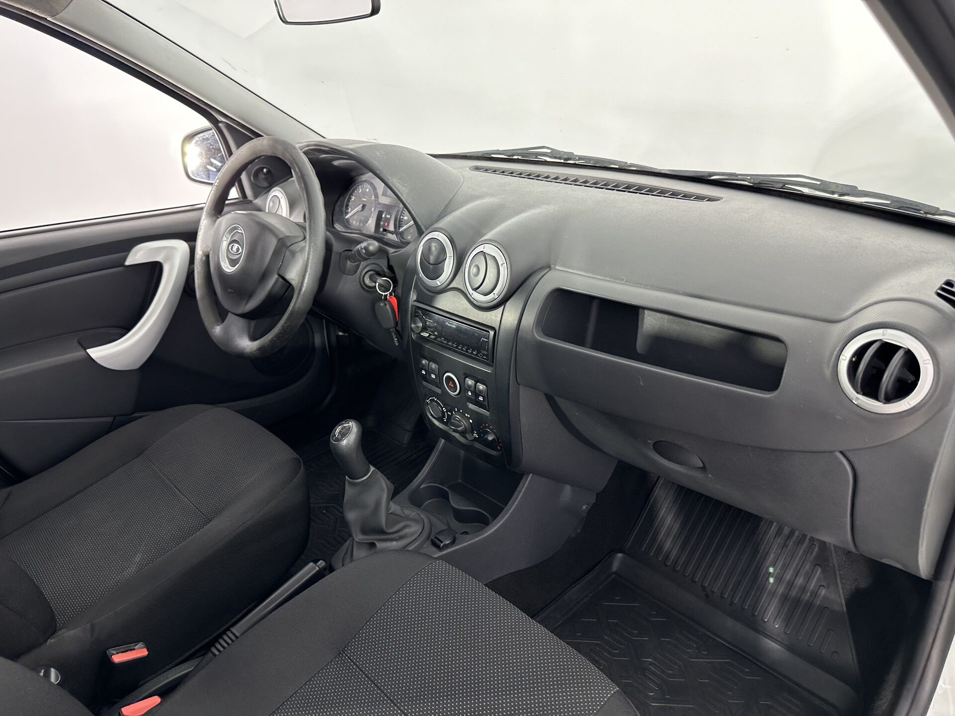 Lada Largus Norma Climate (5 мест) (2015-2019) 2019 г.в., 165 000 км.