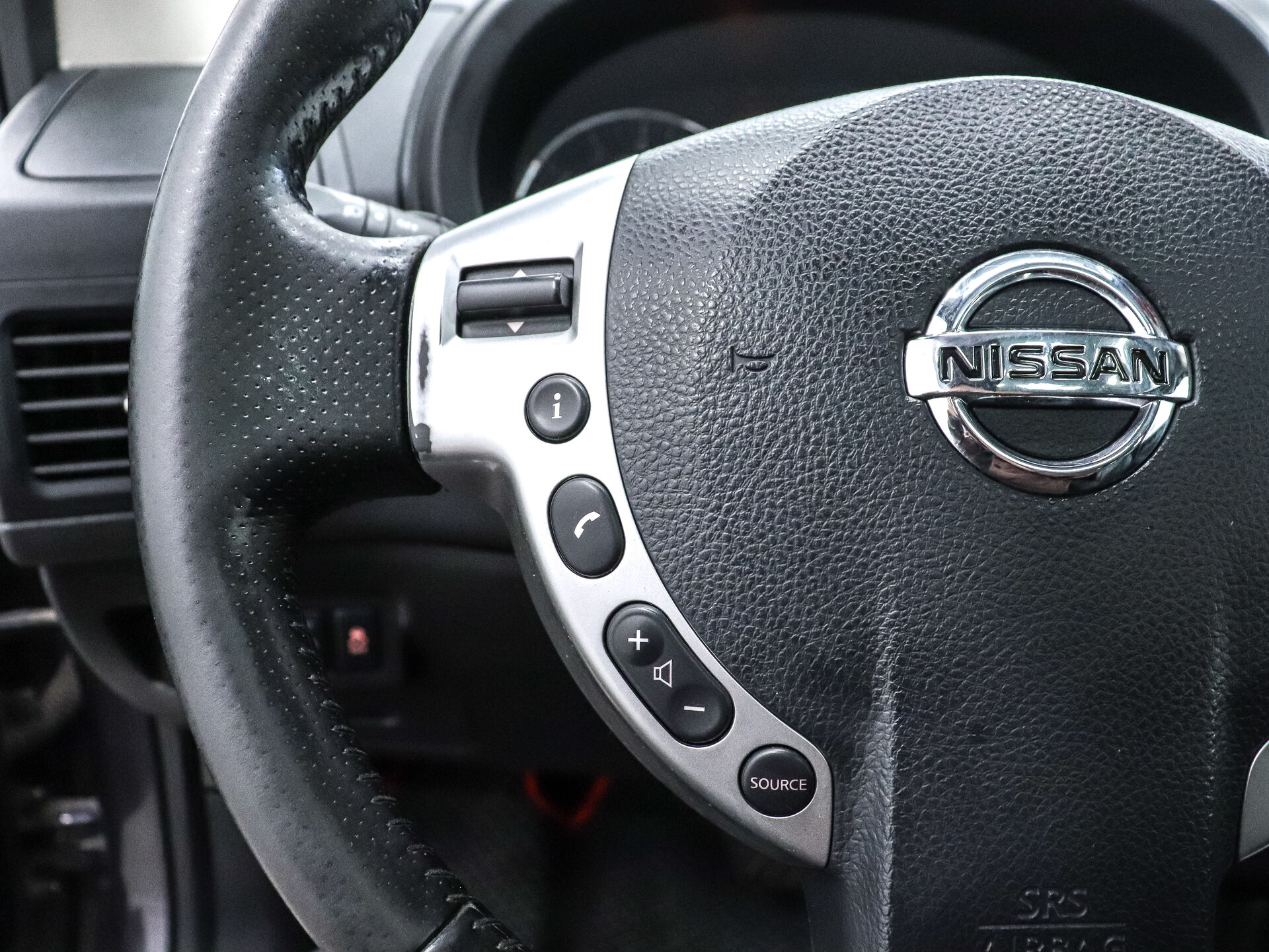Nissan X-Trail 2013 12