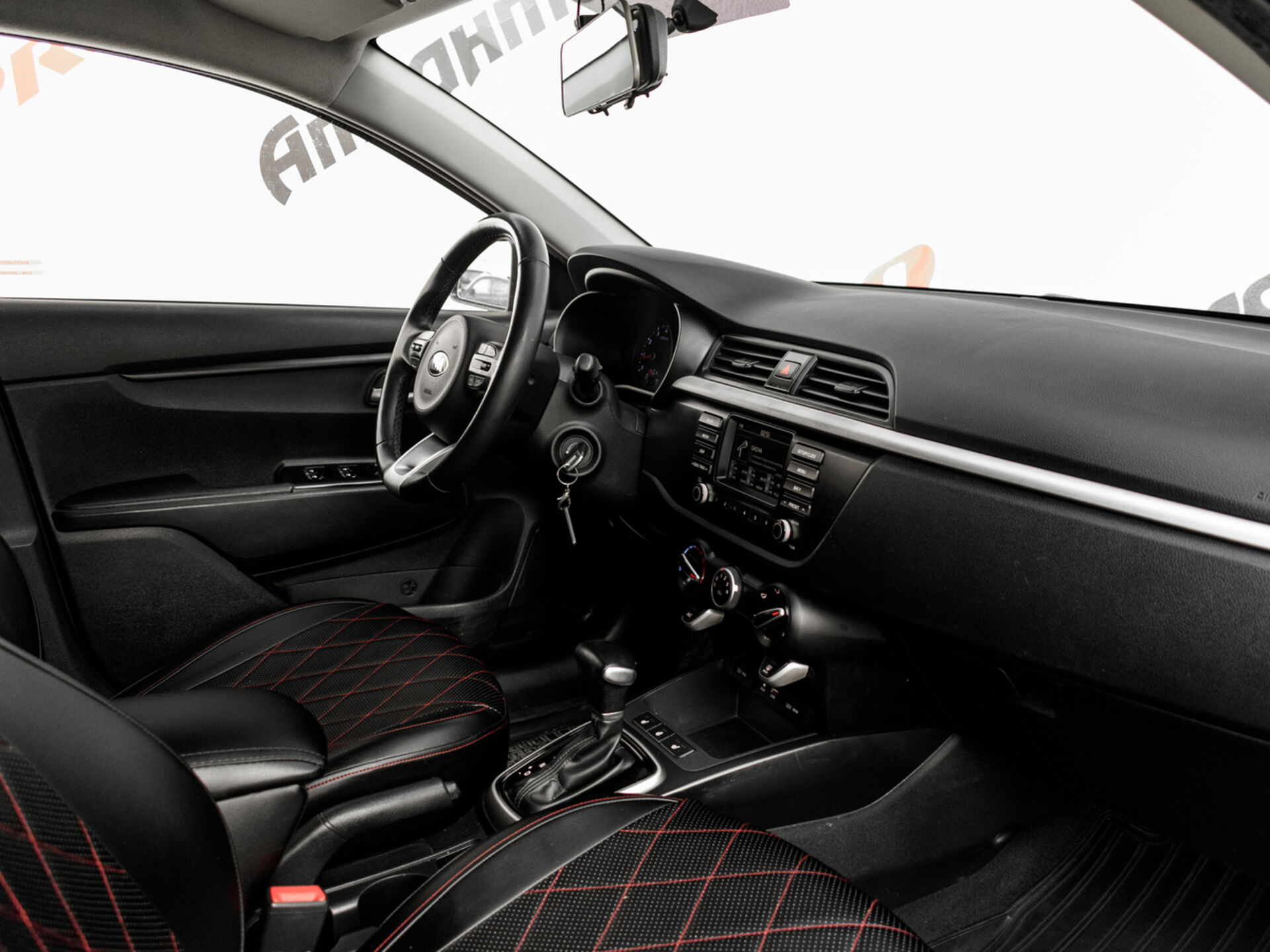 Купить Kia Rio X-Line 1.6 AT (123 л.с.), 2017 в Екатеренбурге