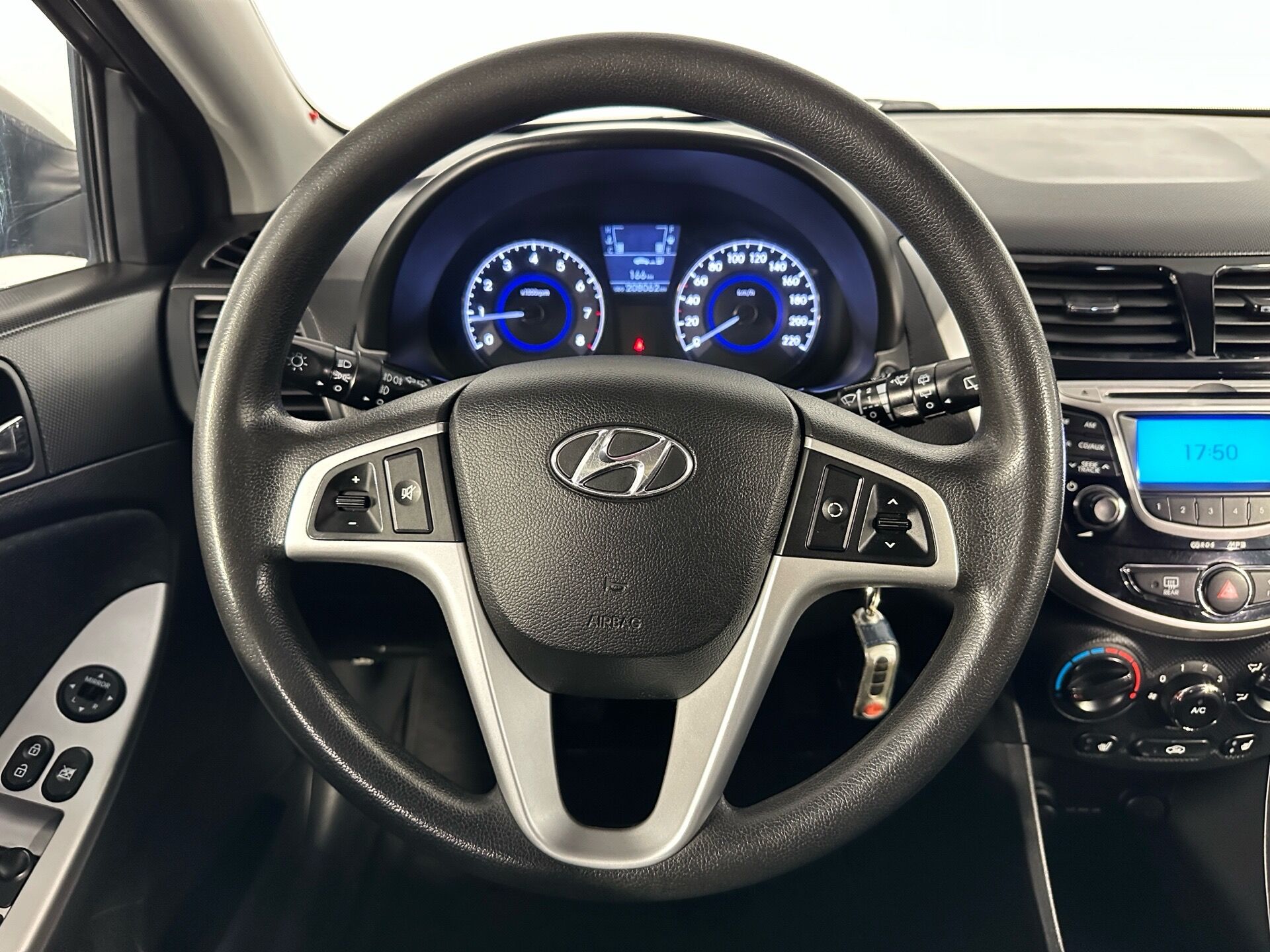 Hyundai Solaris Active 2011 г.в., 208 062 км.