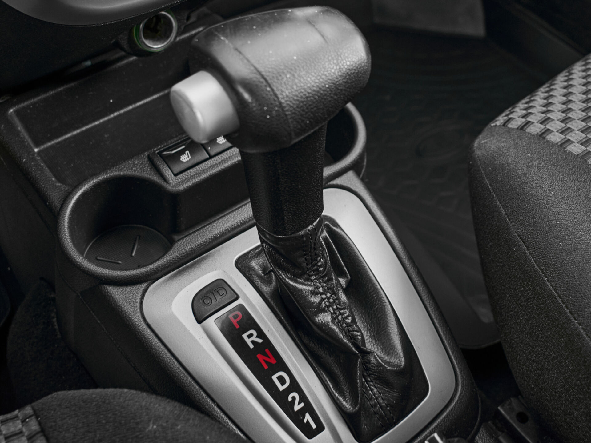 Купить Lada (ВАЗ) Granta 1.6 AT (98 л.с.), 2014 в Екатеренбурге