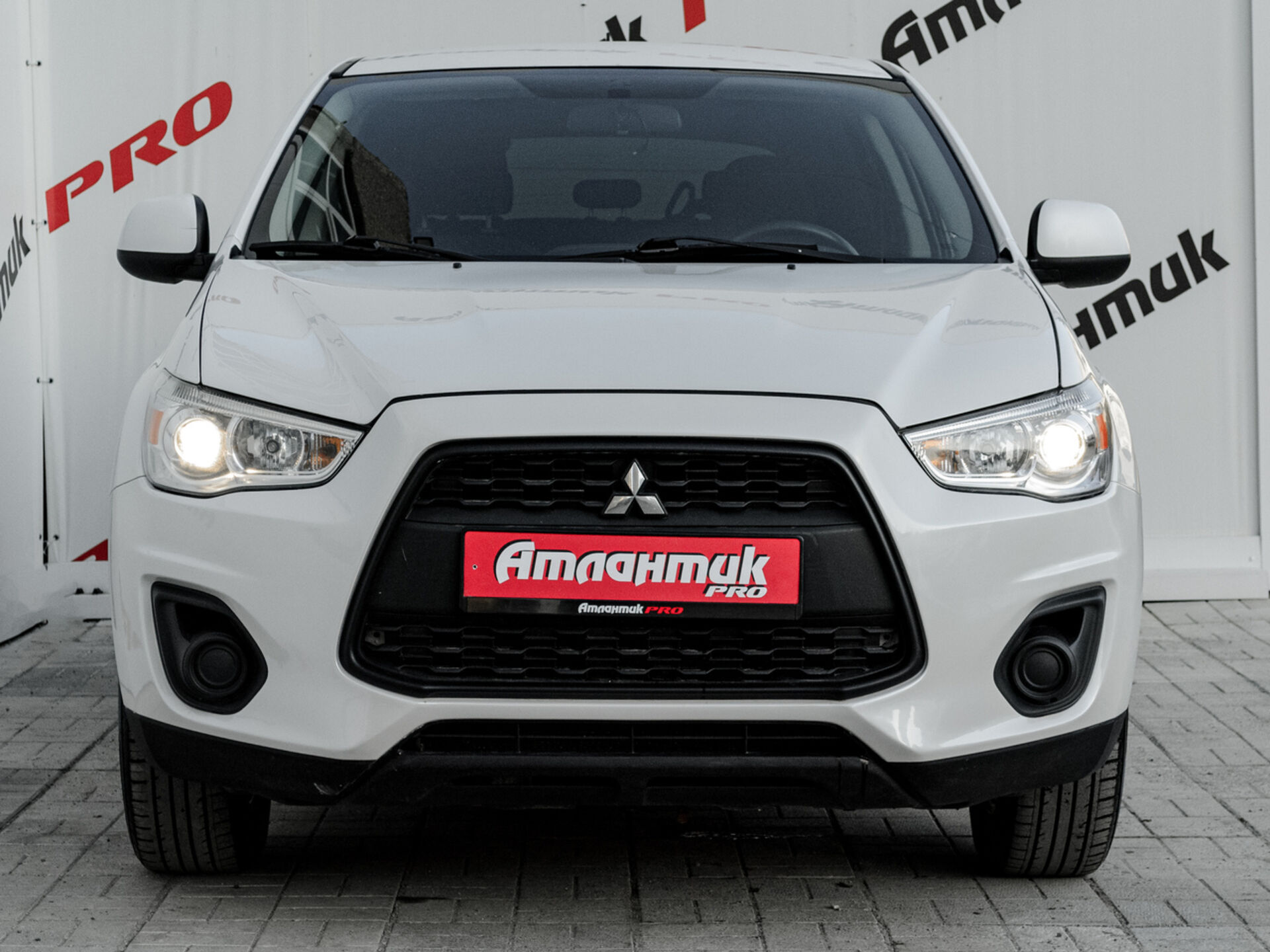 Купить Mitsubishi ASX 1.6 MT (117 л.с.), 2013 в Екатеренбурге