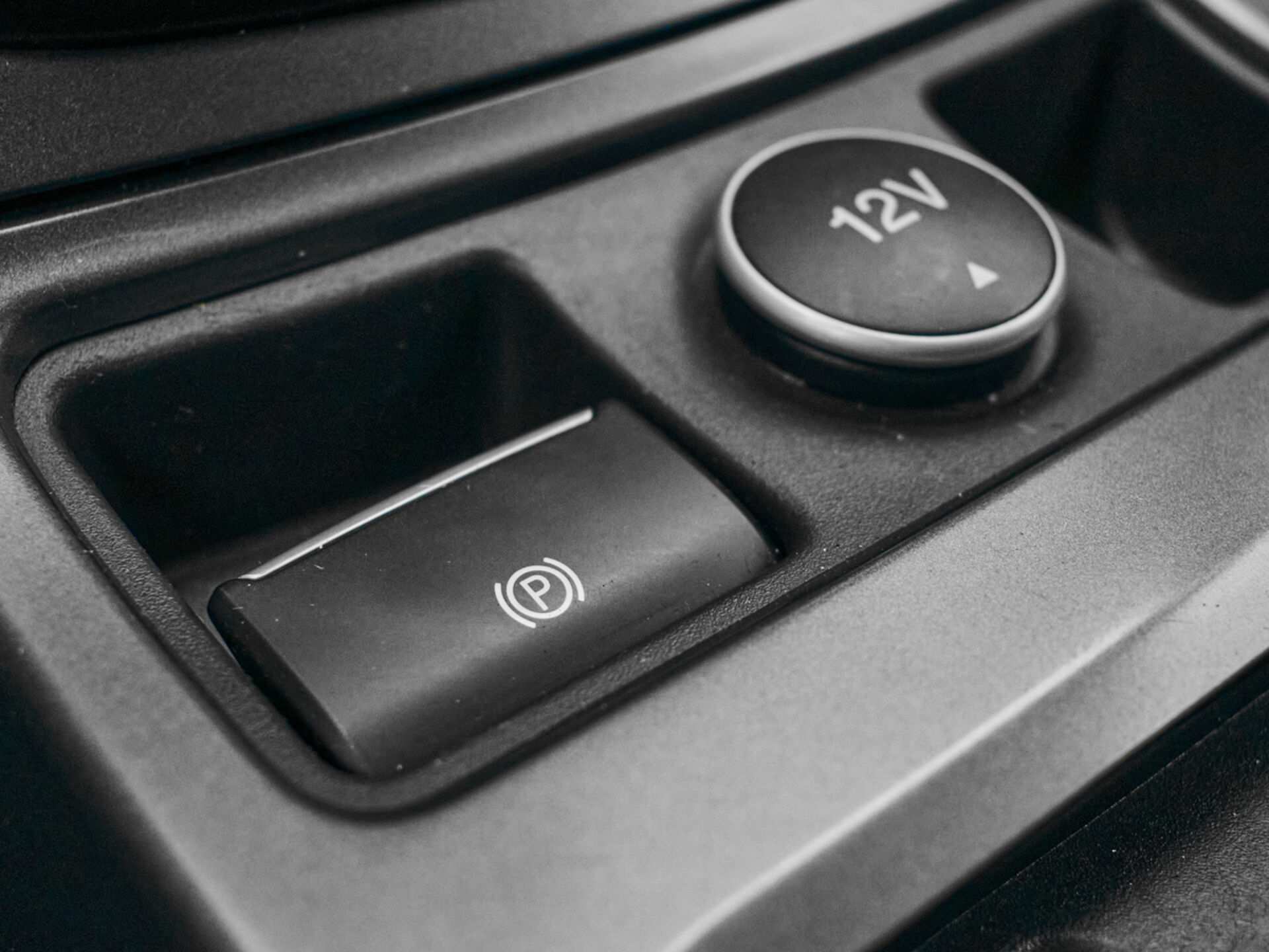 Купить Ford Kuga 2.5 AT (150 л.с.), 2018 в Екатеренбурге