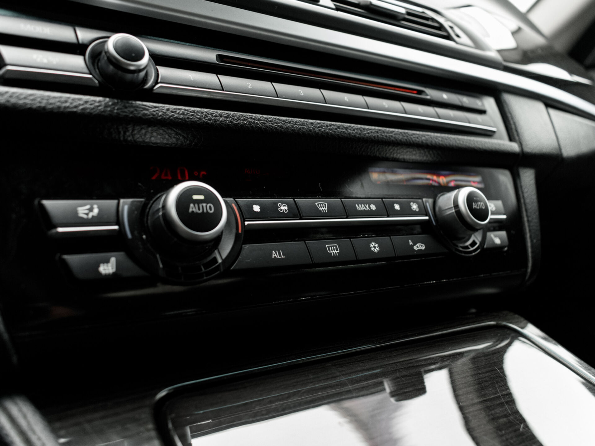 Купить BMW 5 серии 520d 2.0d AT (184 л.с.), 2011 в Екатеренбурге