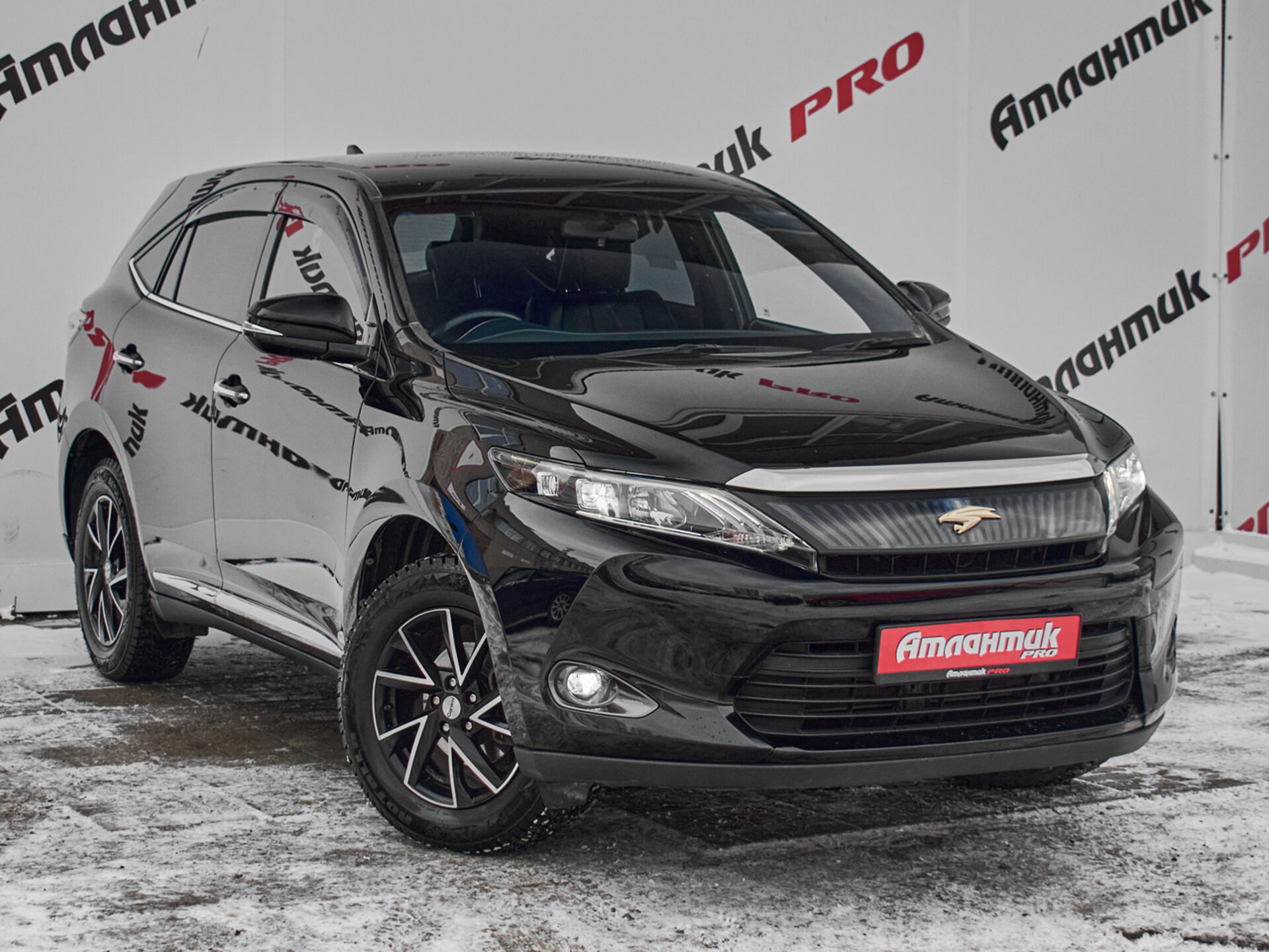 Купить Toyota Harrier 2.0 CVT (151 л.с.), 2017 в Екатеренбурге