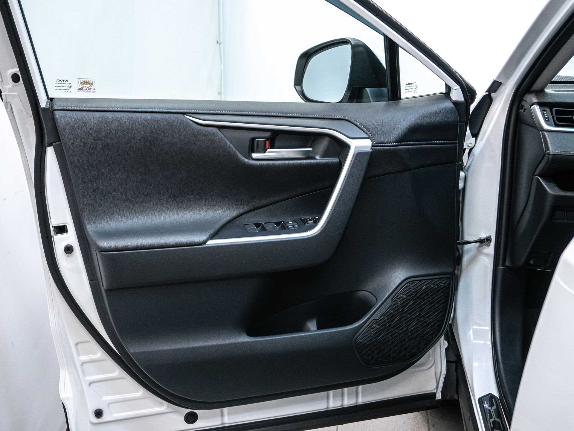 Toyota RAV4 2019 6