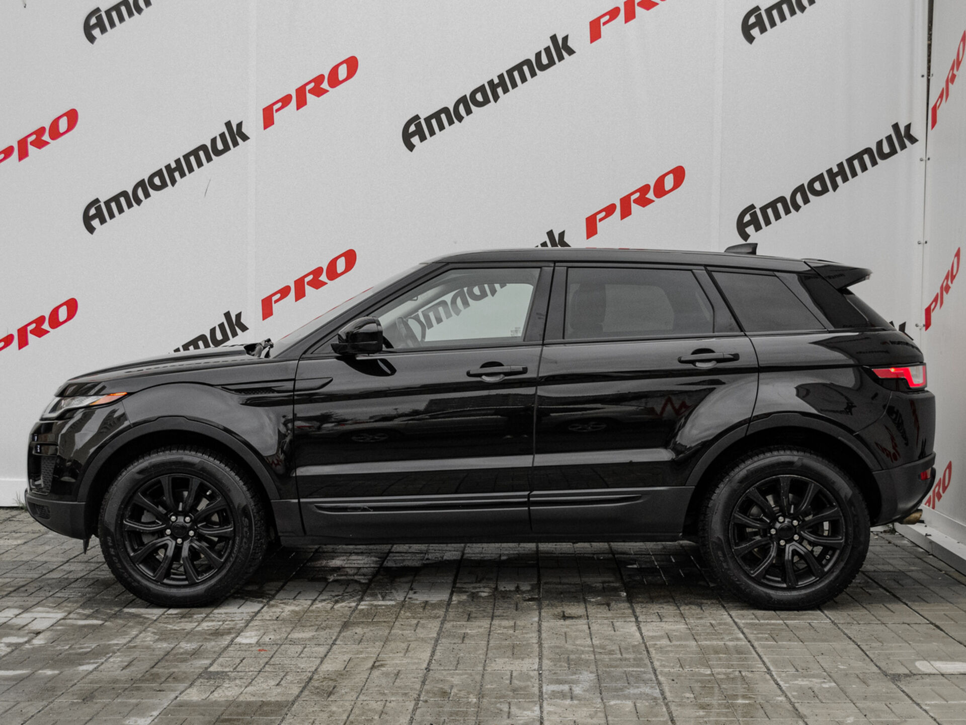 Купить Land Rover Range Rover Evoque 2.0 AT (290 л.с.) 4WD, 2017 в Екатеренбурге