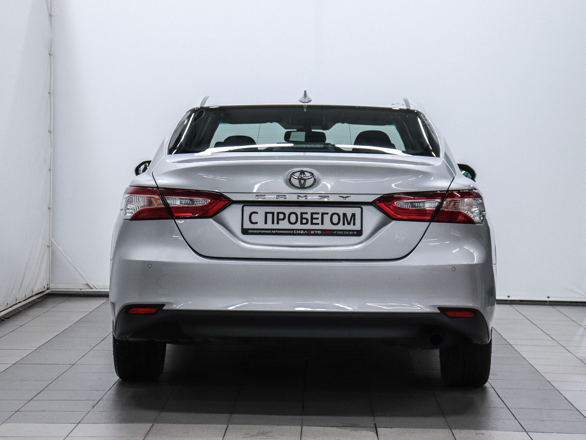 Toyota Camry 2019 4