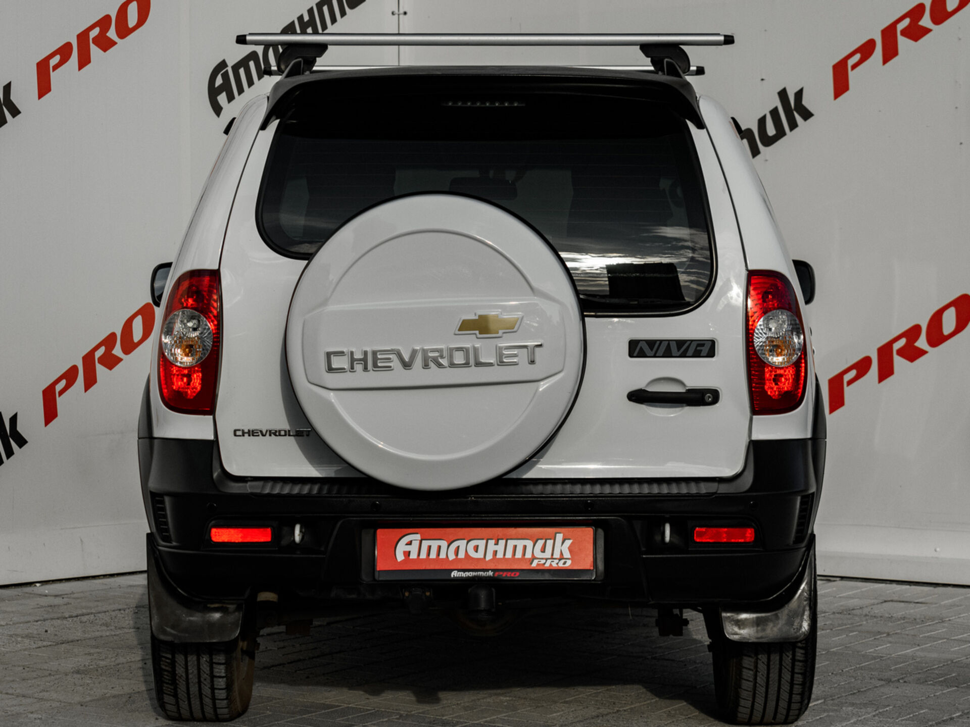 Купить Chevrolet Niva 1.7 MT (80 л.с.) 4WD, 2018 в Екатеренбурге
