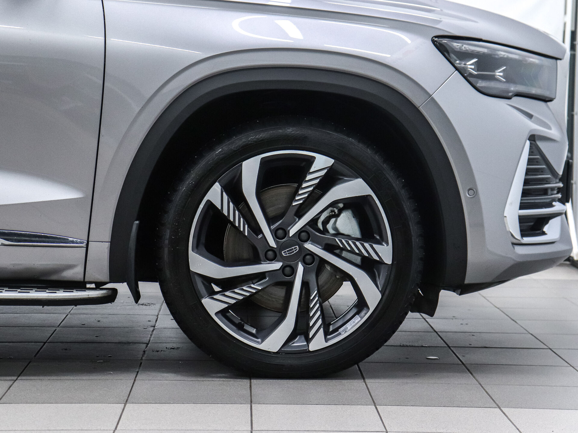 Geely Monjaro 2022 35