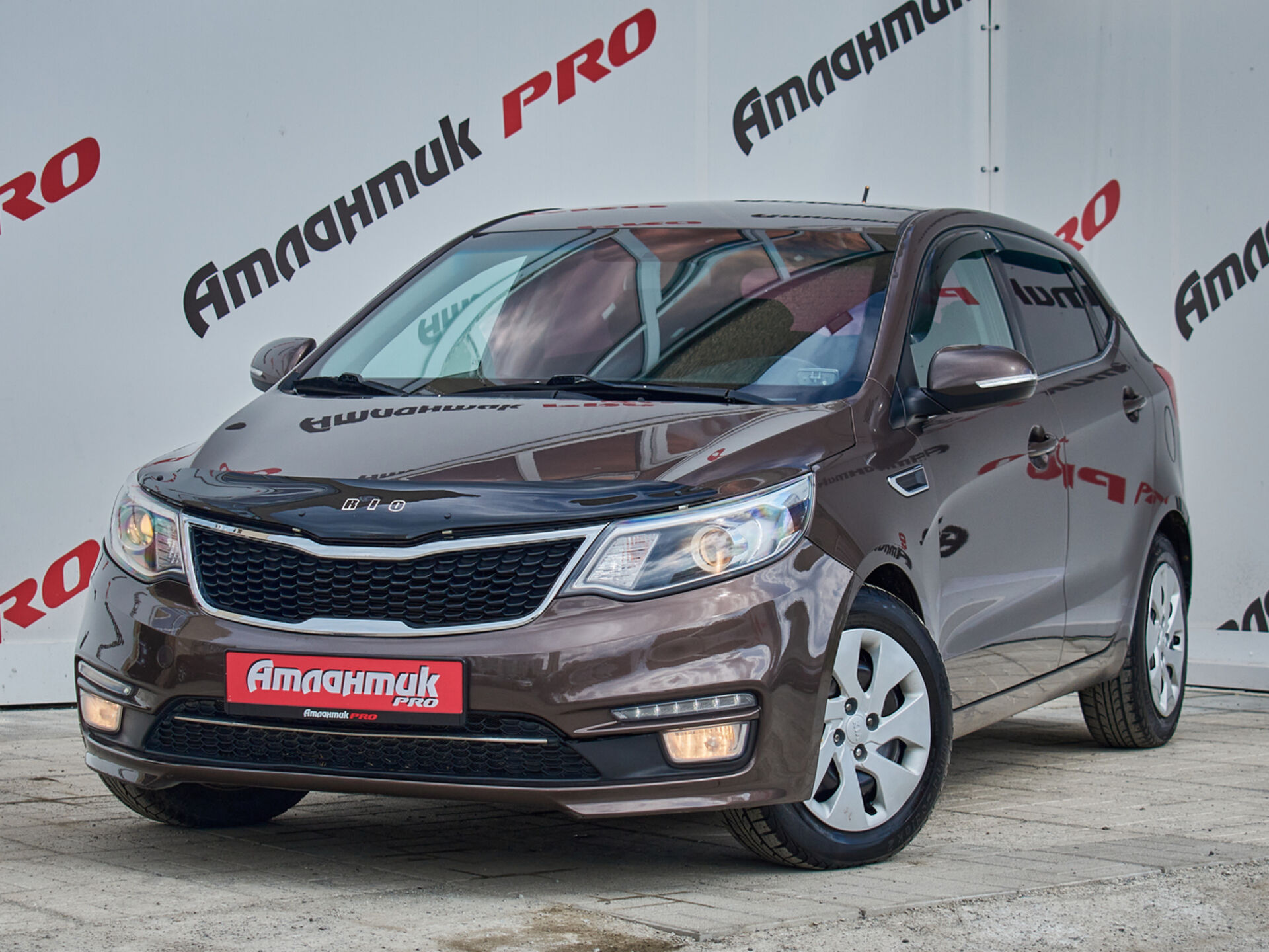 Купить Kia Rio 1.6 AT (123 л.с.), 2016 в Екатеренбурге