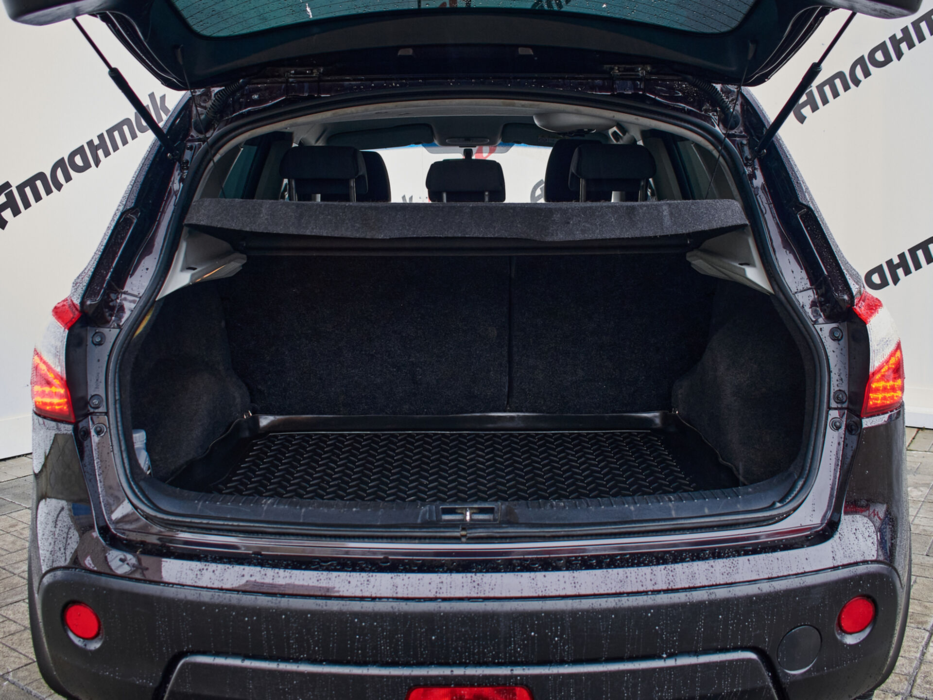 Купить Nissan Qashqai 1.6 MT (114 л.с.), 2013 в Екатеренбурге