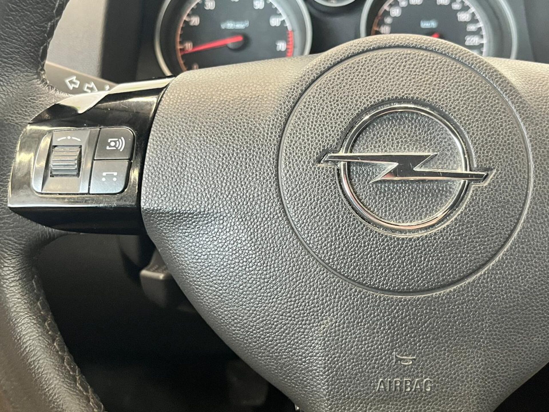 Opel Astra None 2014 г.в., 233 870 км.