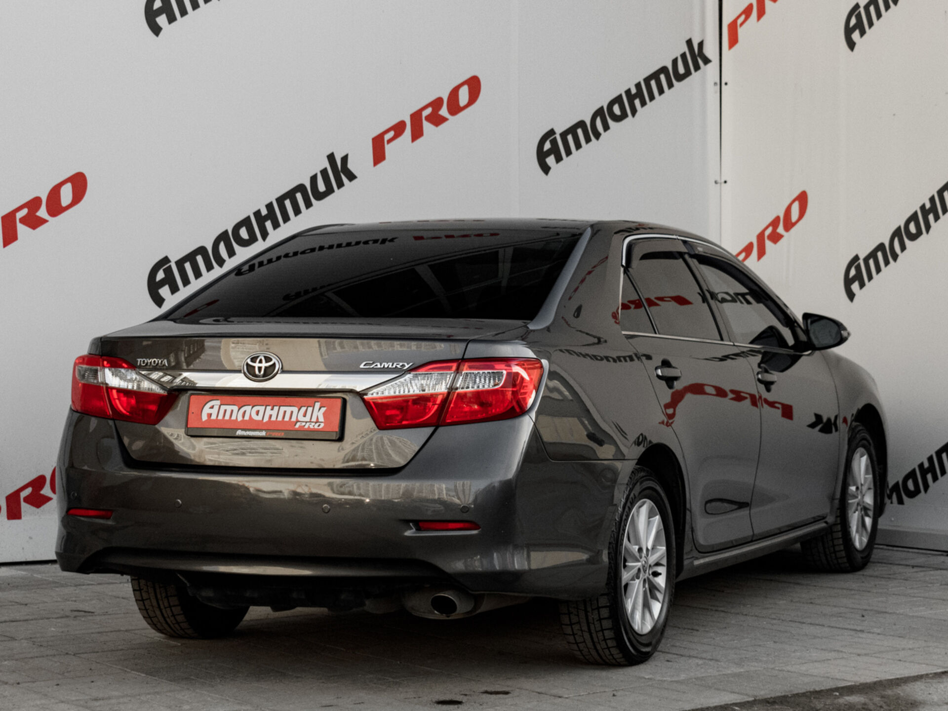 Купить Toyota Camry 2.5 AT (181 л.с.), 2013 в Екатеренбурге