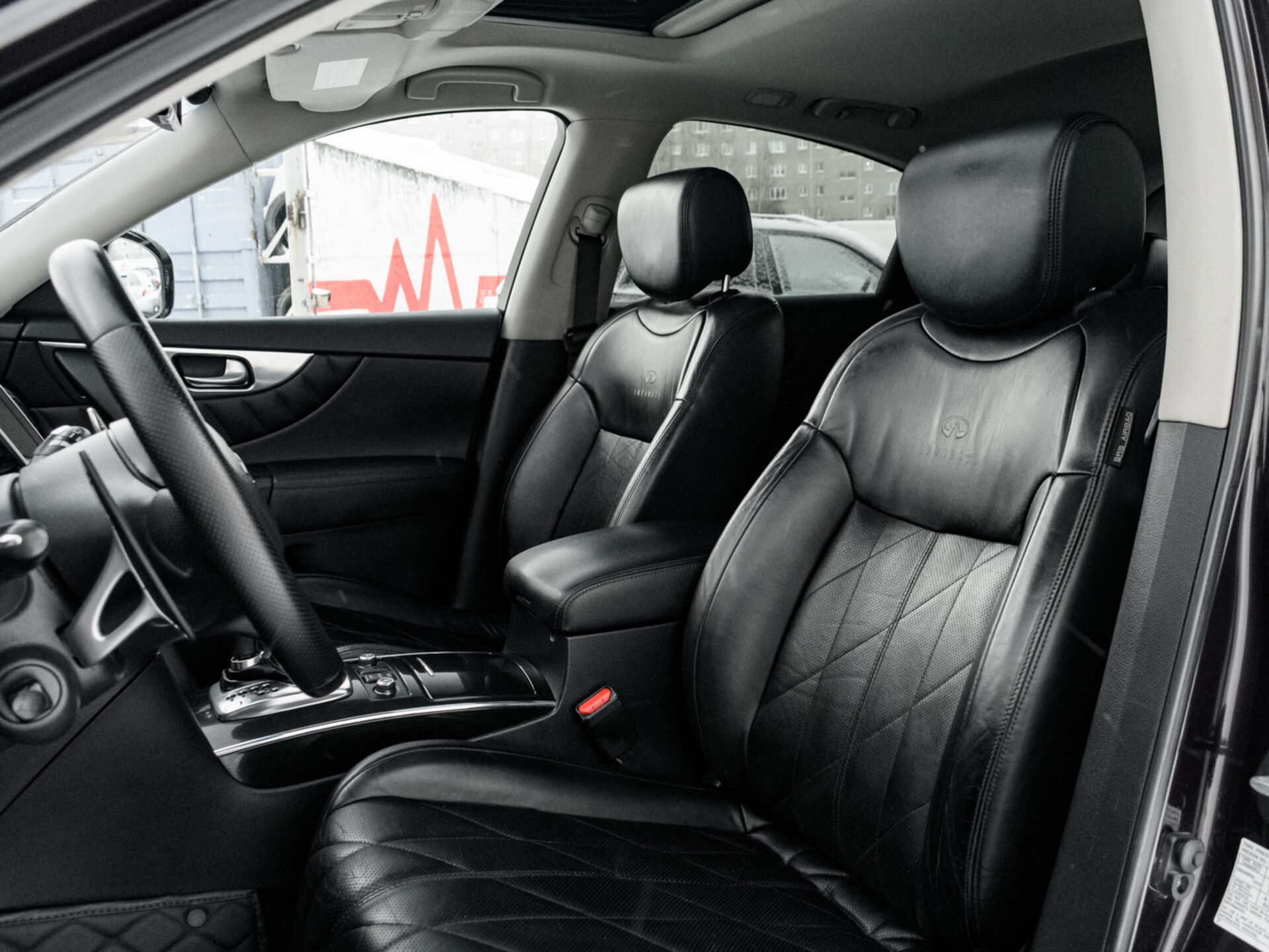 Купить Infiniti FX FX37 3.7 AT (333 л.с.) 4WD, 2010 в Екатеренбурге